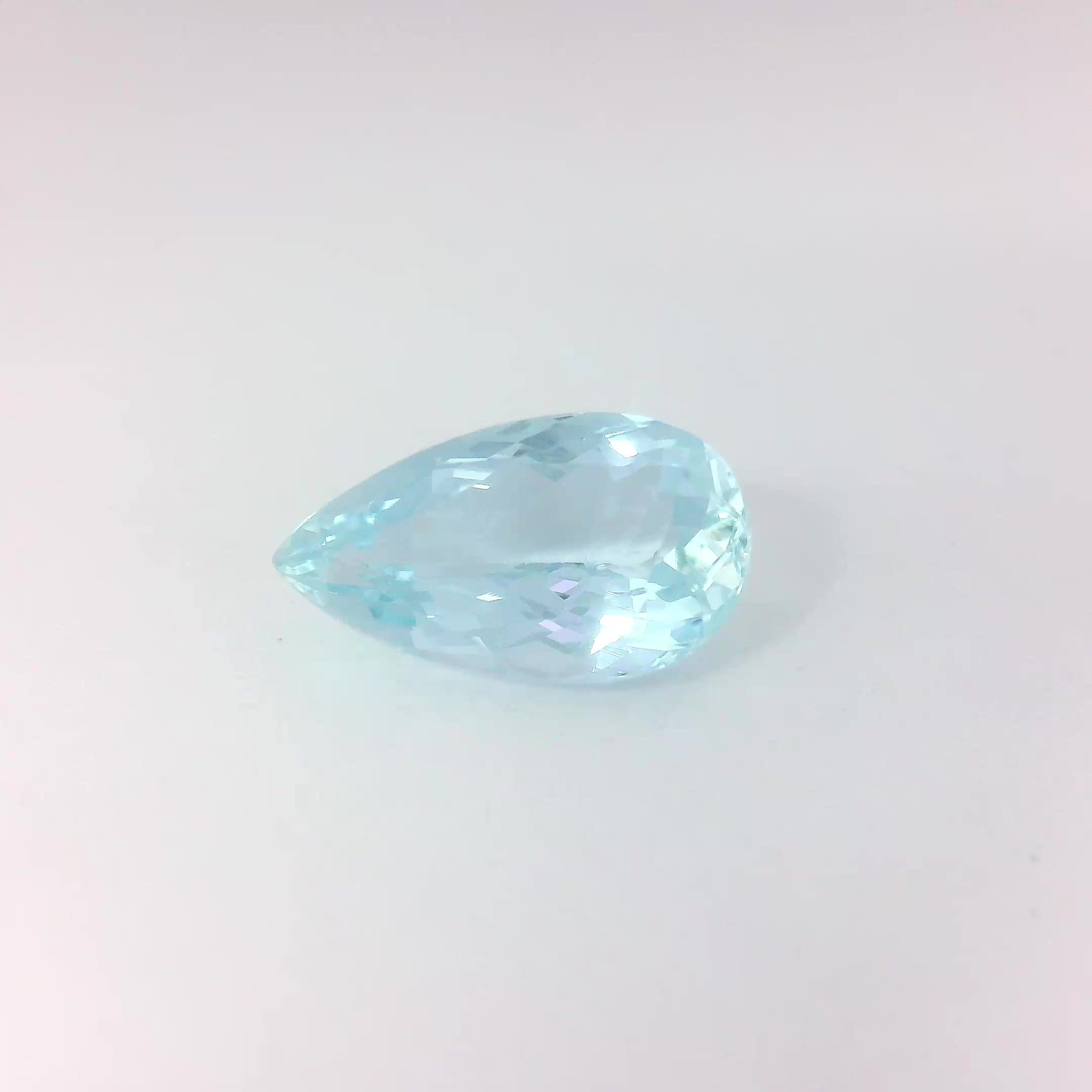 1.70 ct Pear Blue Natural Aquamarine