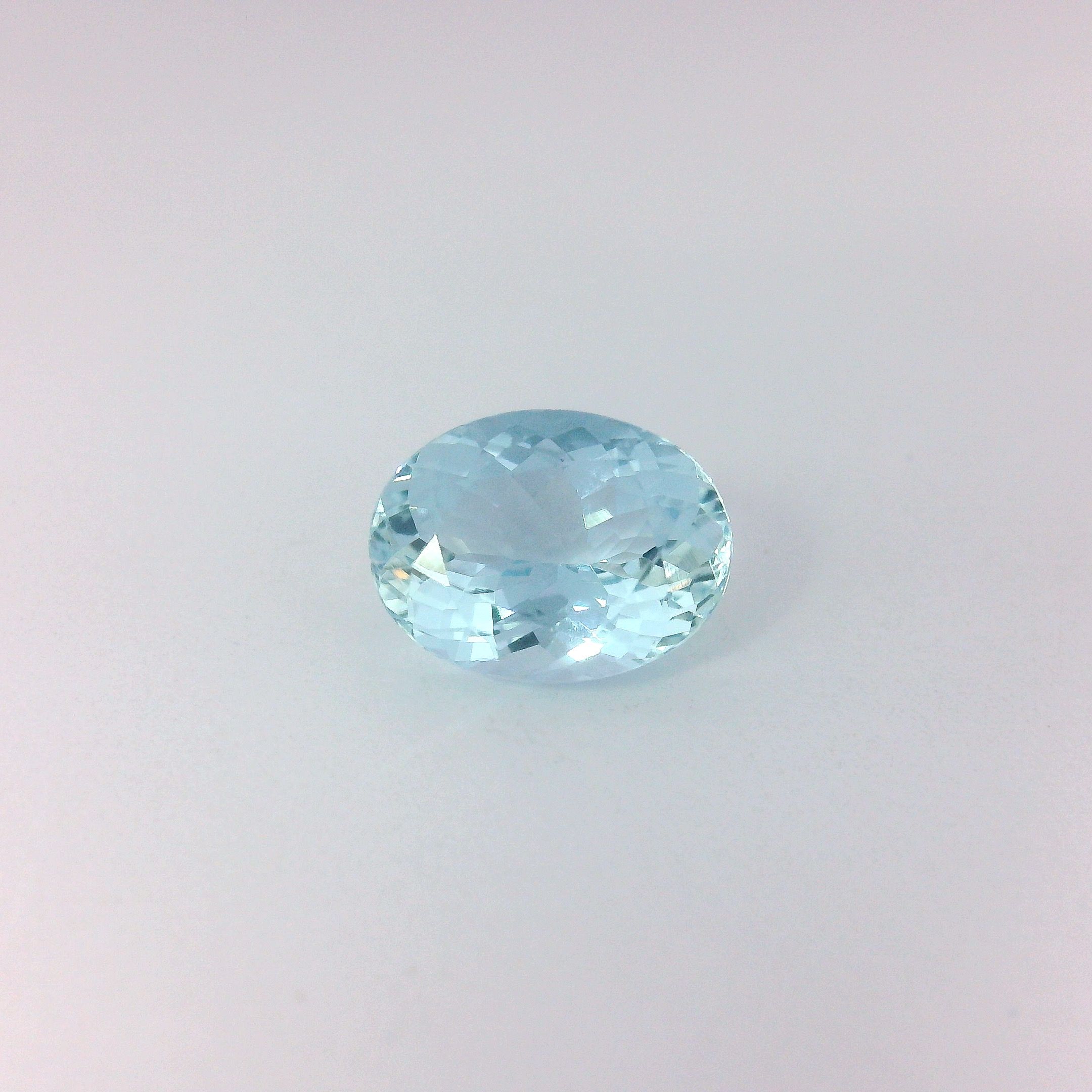 1.38 ct Oval Blue Natural Aquamarine