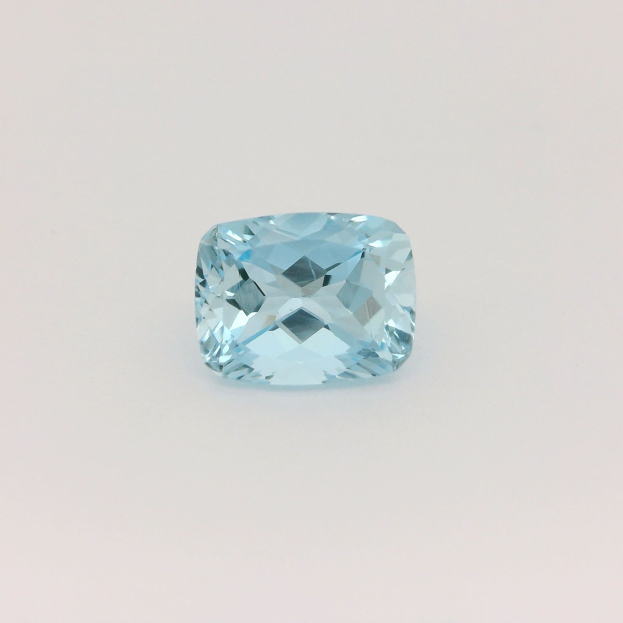 2.23 ct Cushion Blue Natural Aquamarine