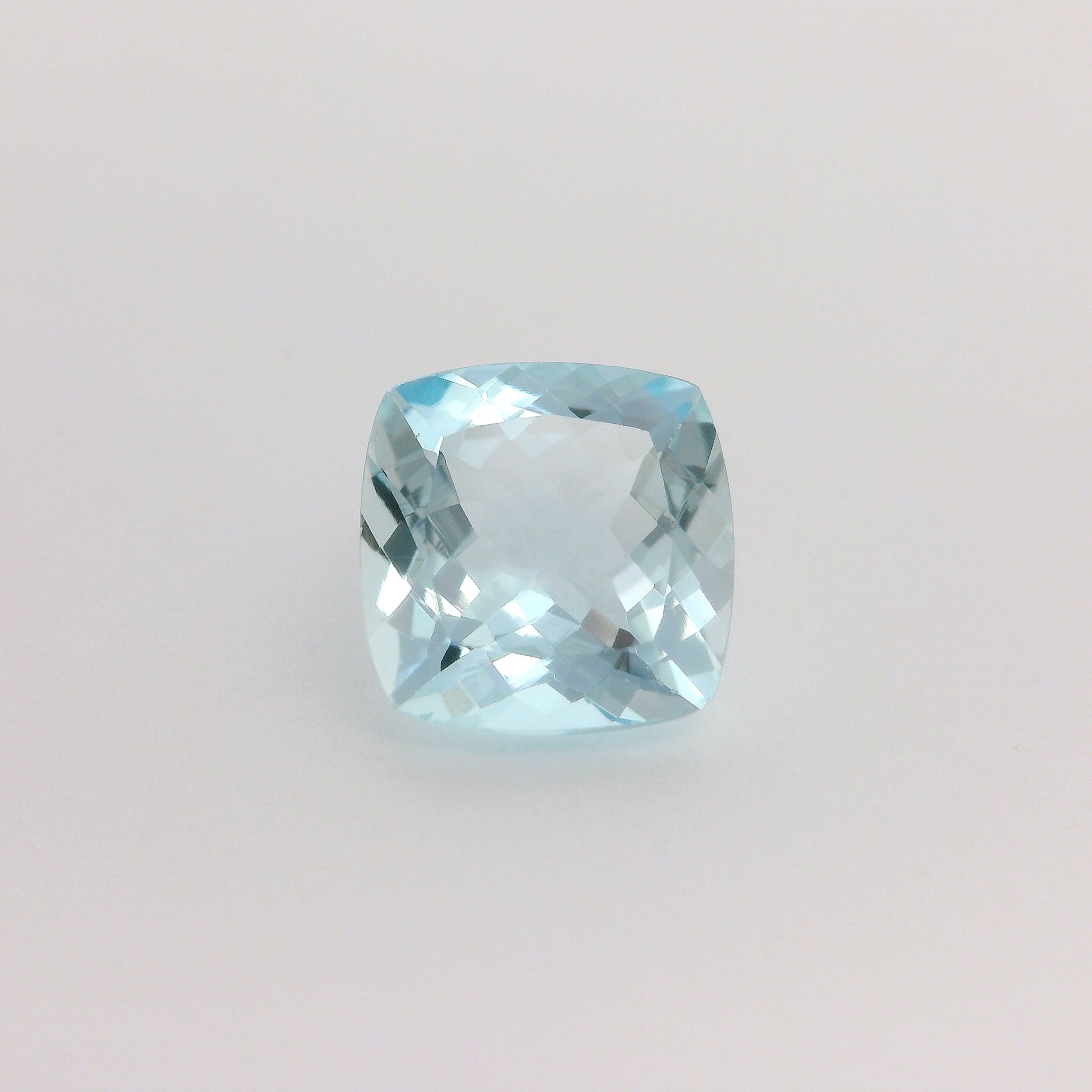 2.74 ct Cushion Blue Natural Aquamarine