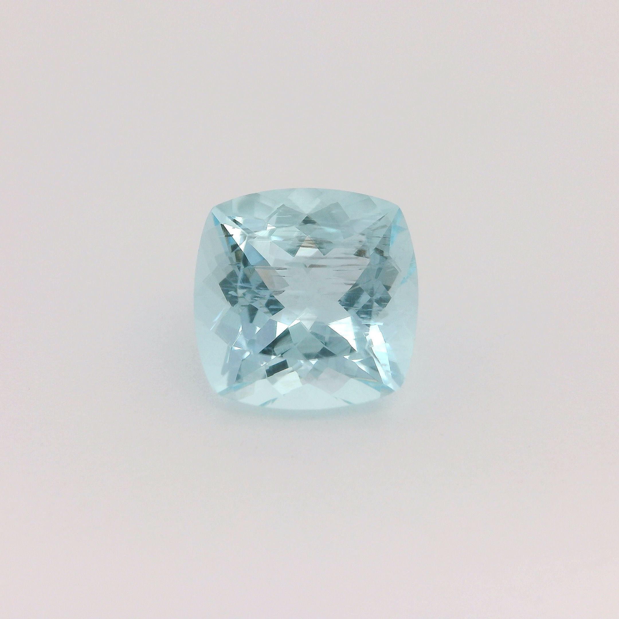 3.08 ct Cushion Blue Natural Aquamarine