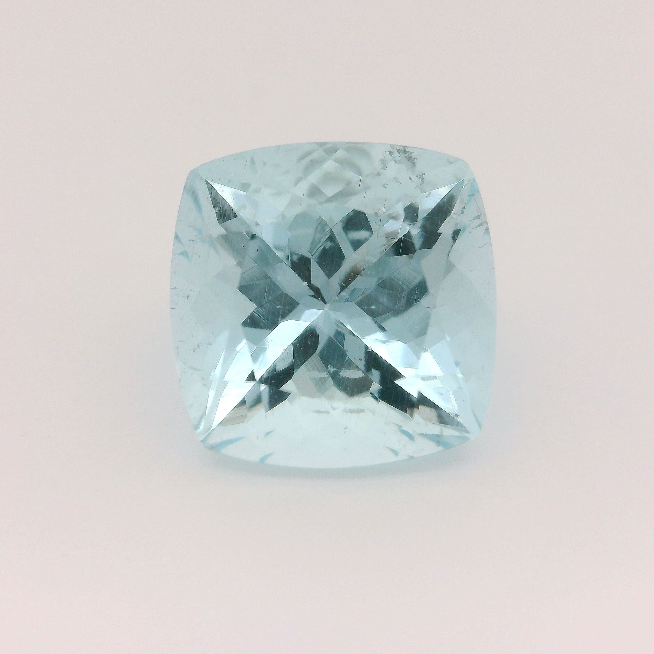 7.71 ct Cushion Blue Natural Aquamarine