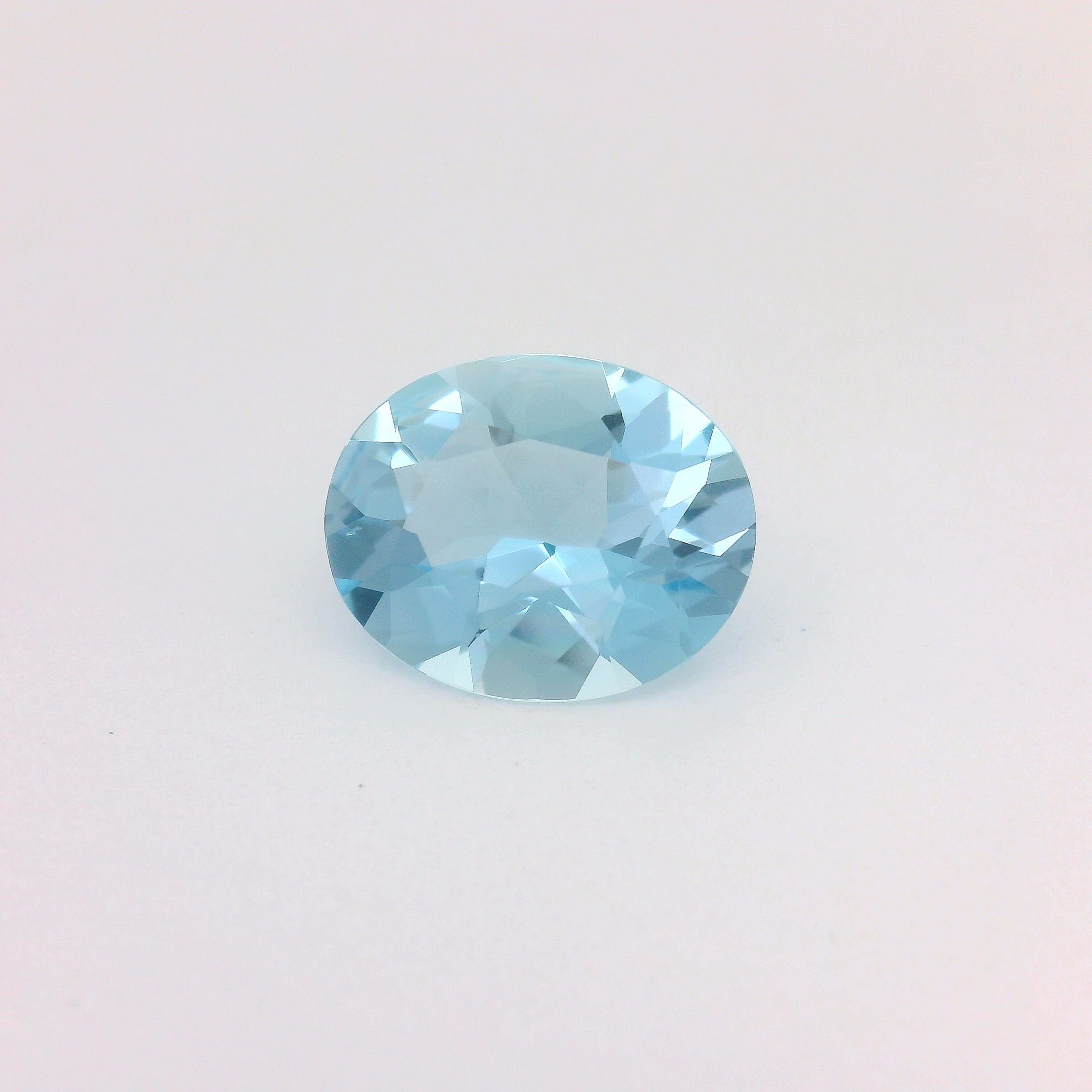 2.67 ct Oval Blue Natural Aquamarine