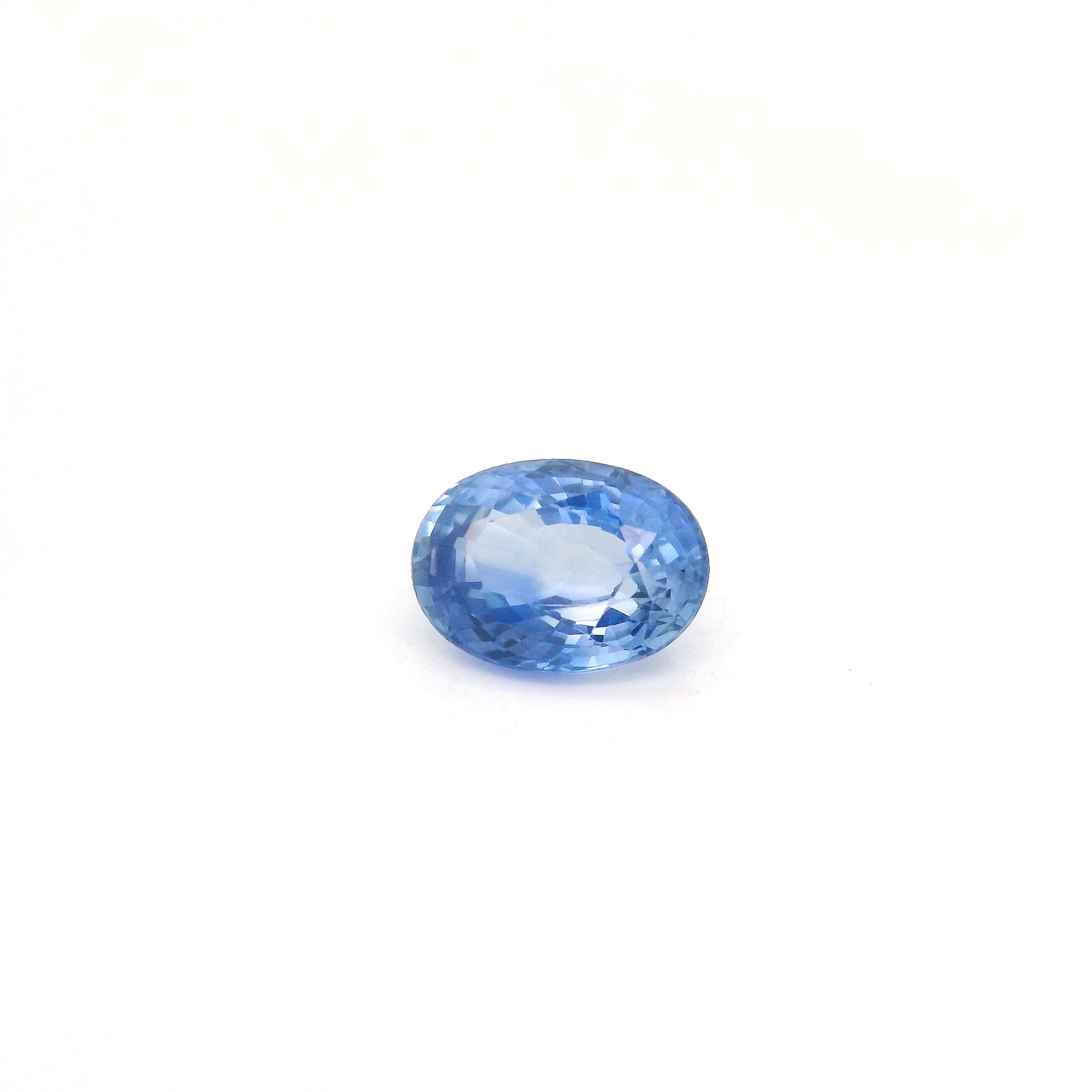 1.13 ct Oval Blue Natural Sapphire