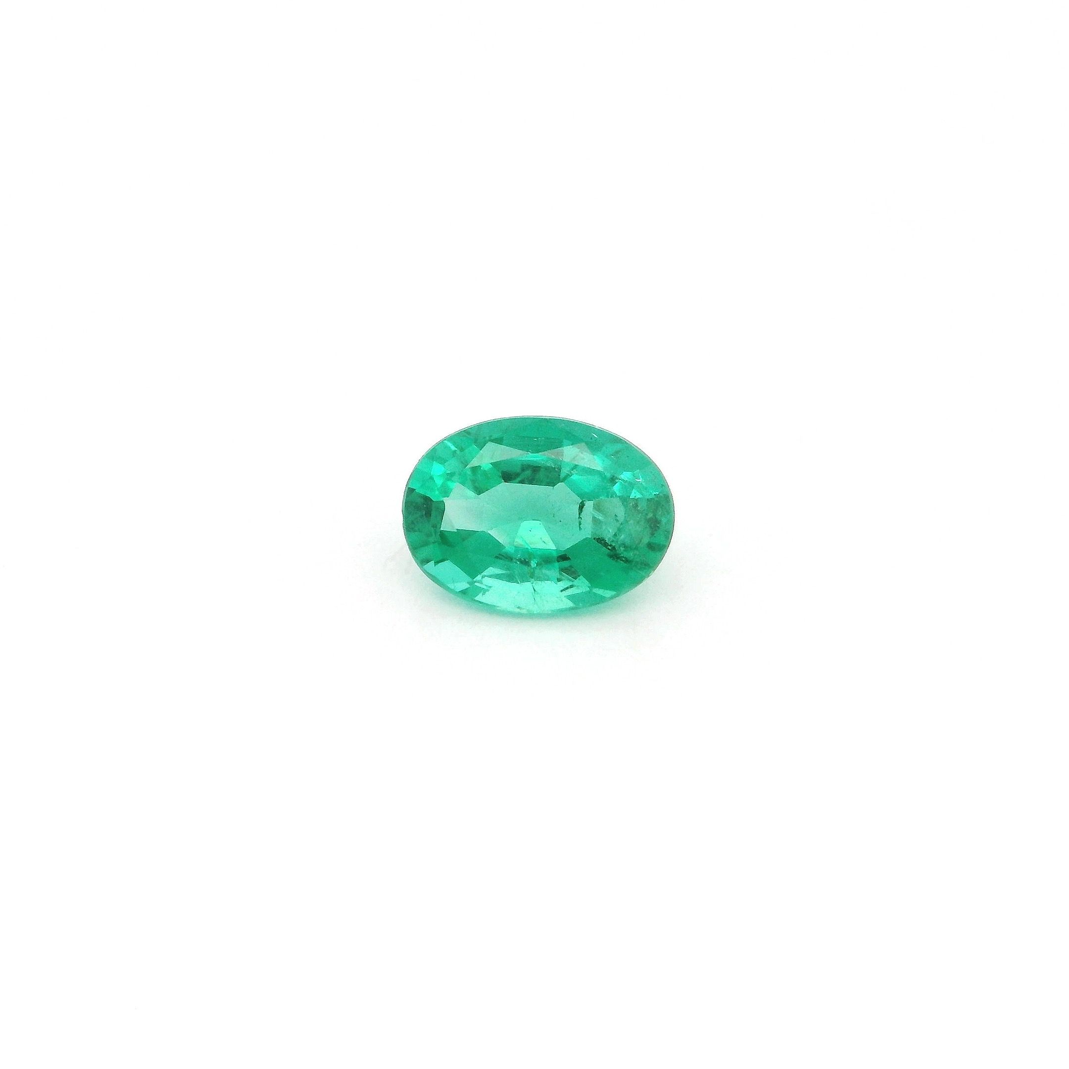 0.61 ct Oval Green Natural Emerald