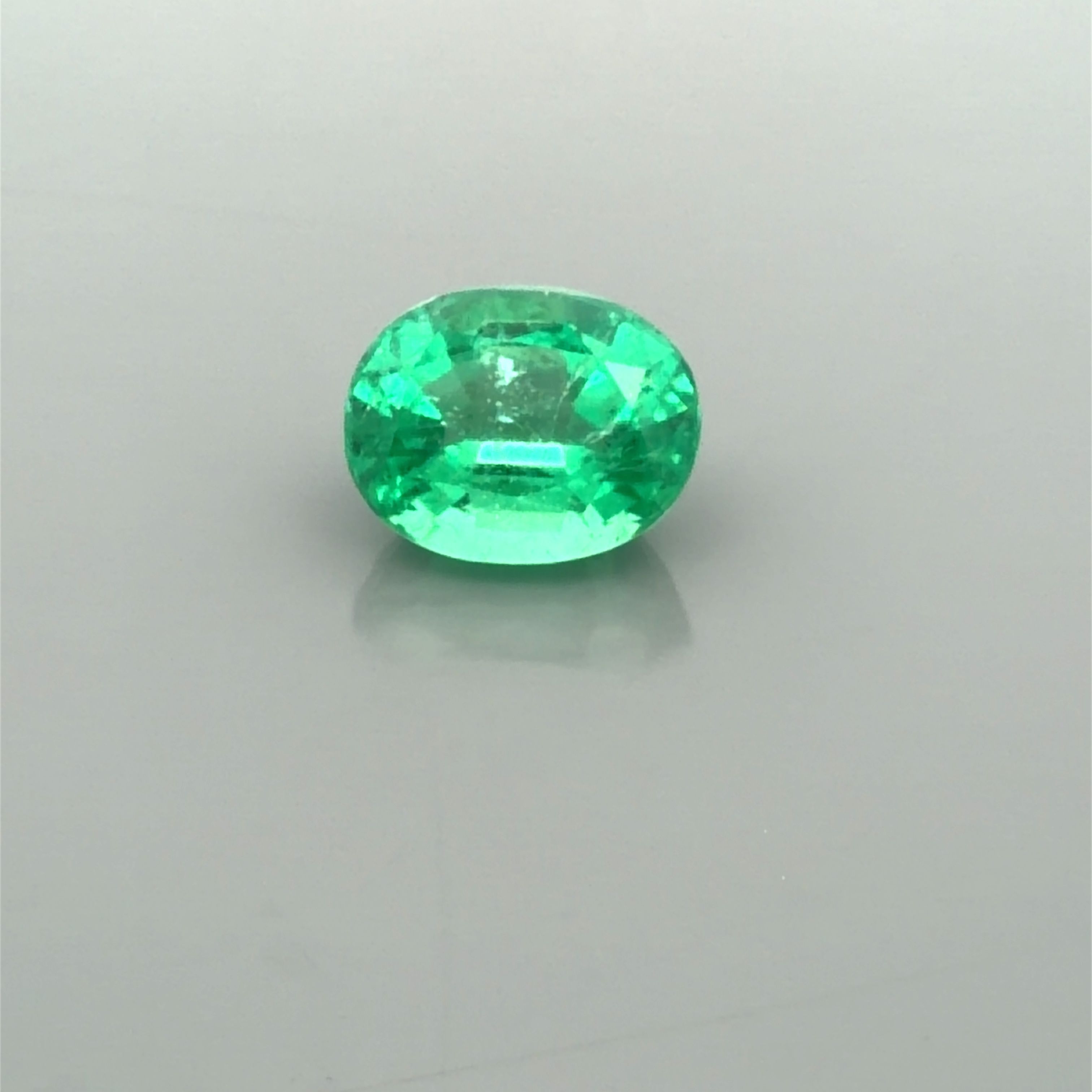 3.21 ct Oval Green Natural Emerald