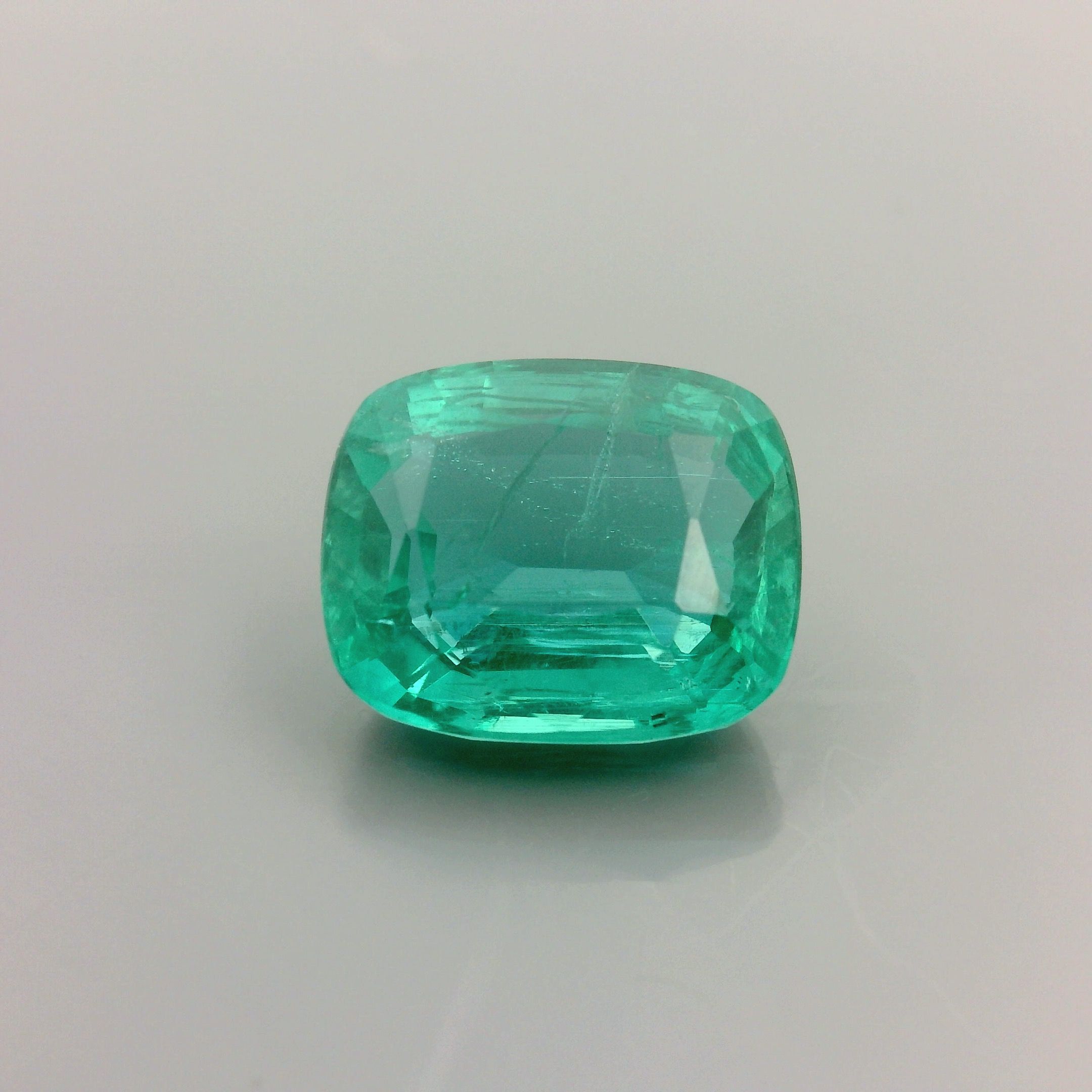 4.41 ct Cushion Green Natural Emerald