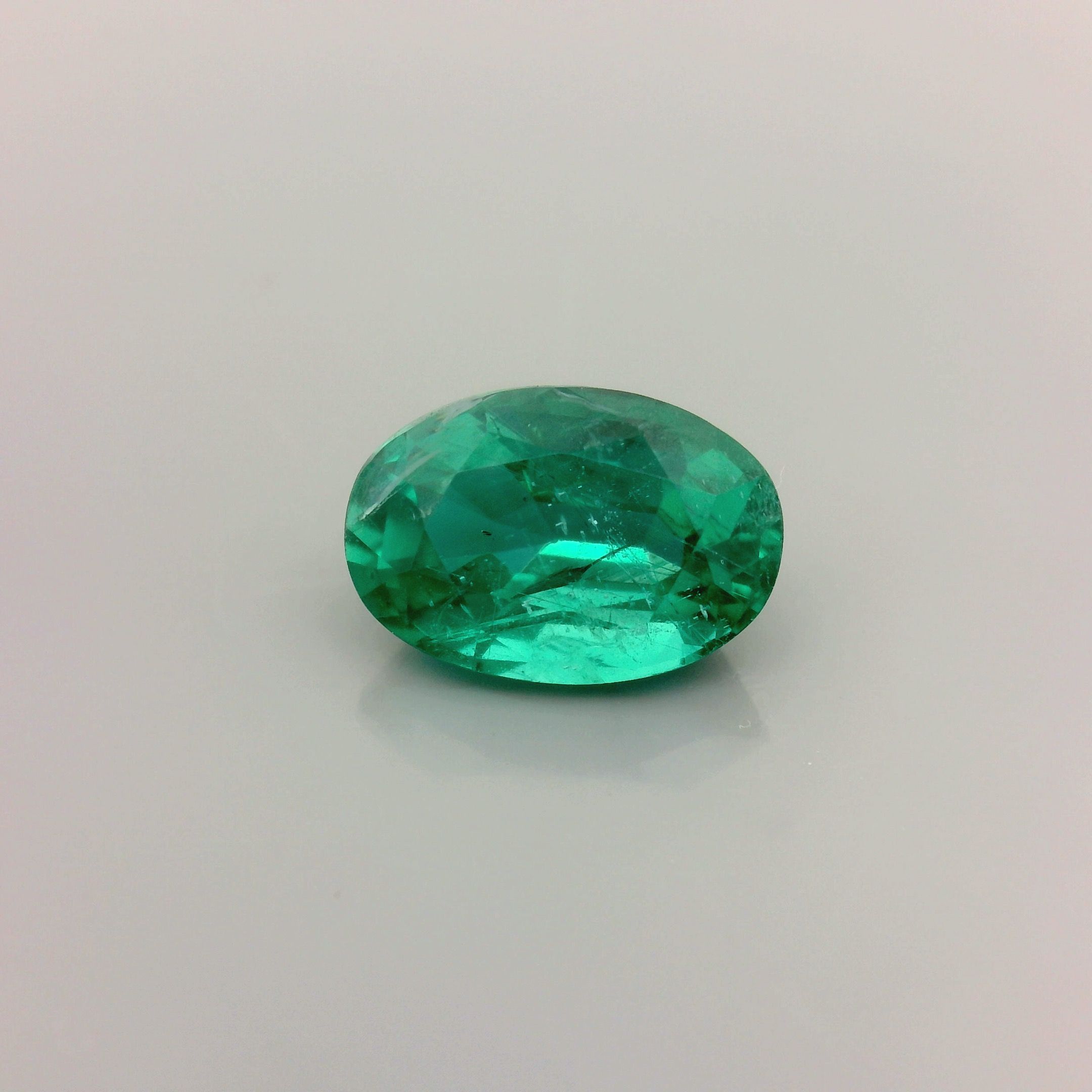 2.01 ct Oval Green Natural Emerald