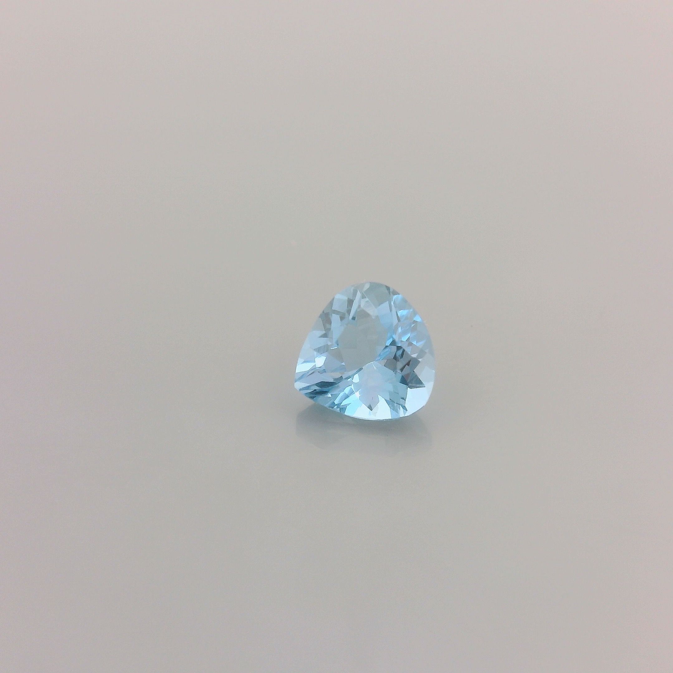 0.51 ct Pear Blue Natural Aquamarine
