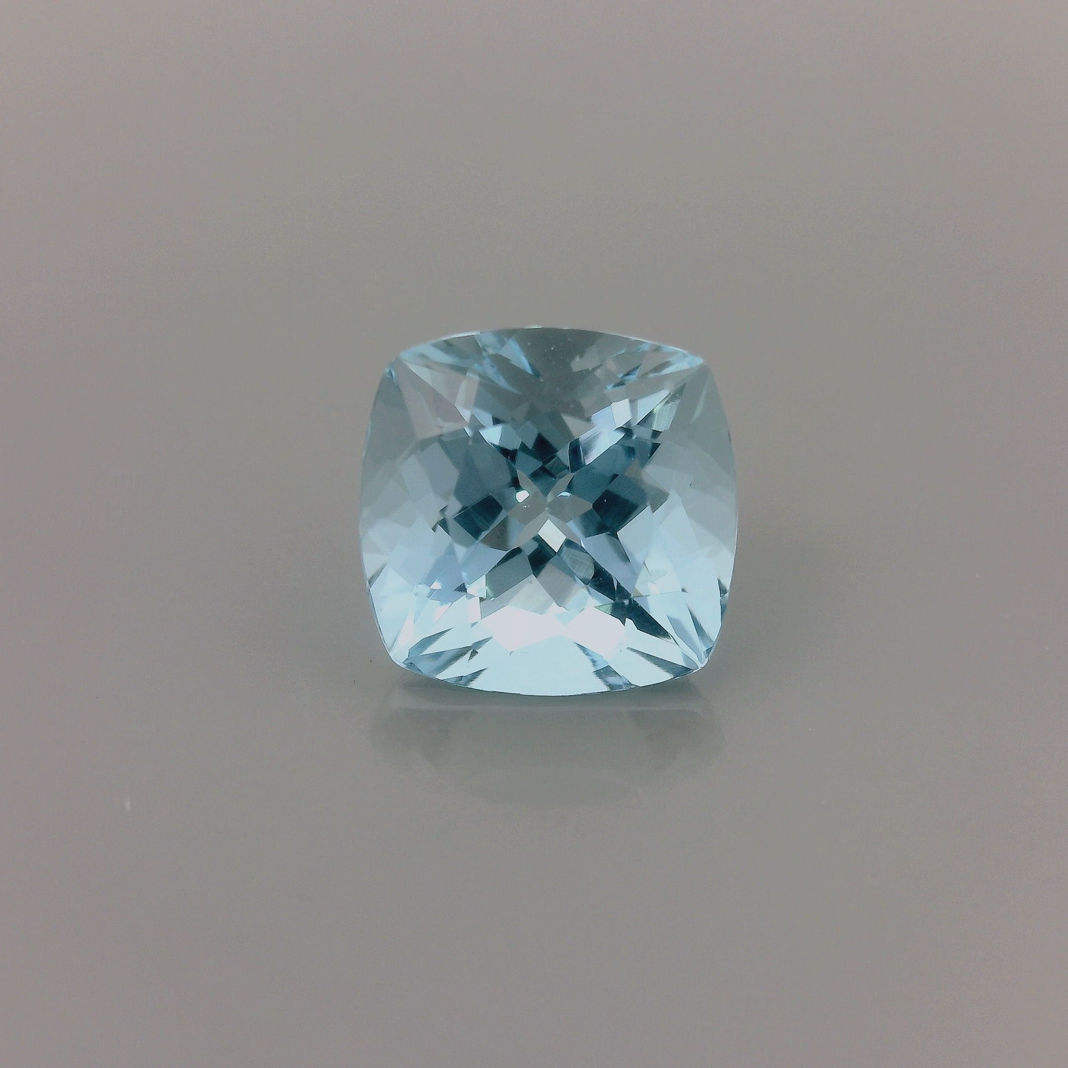2.21 ct Cushion Blue Natural Aquamarine