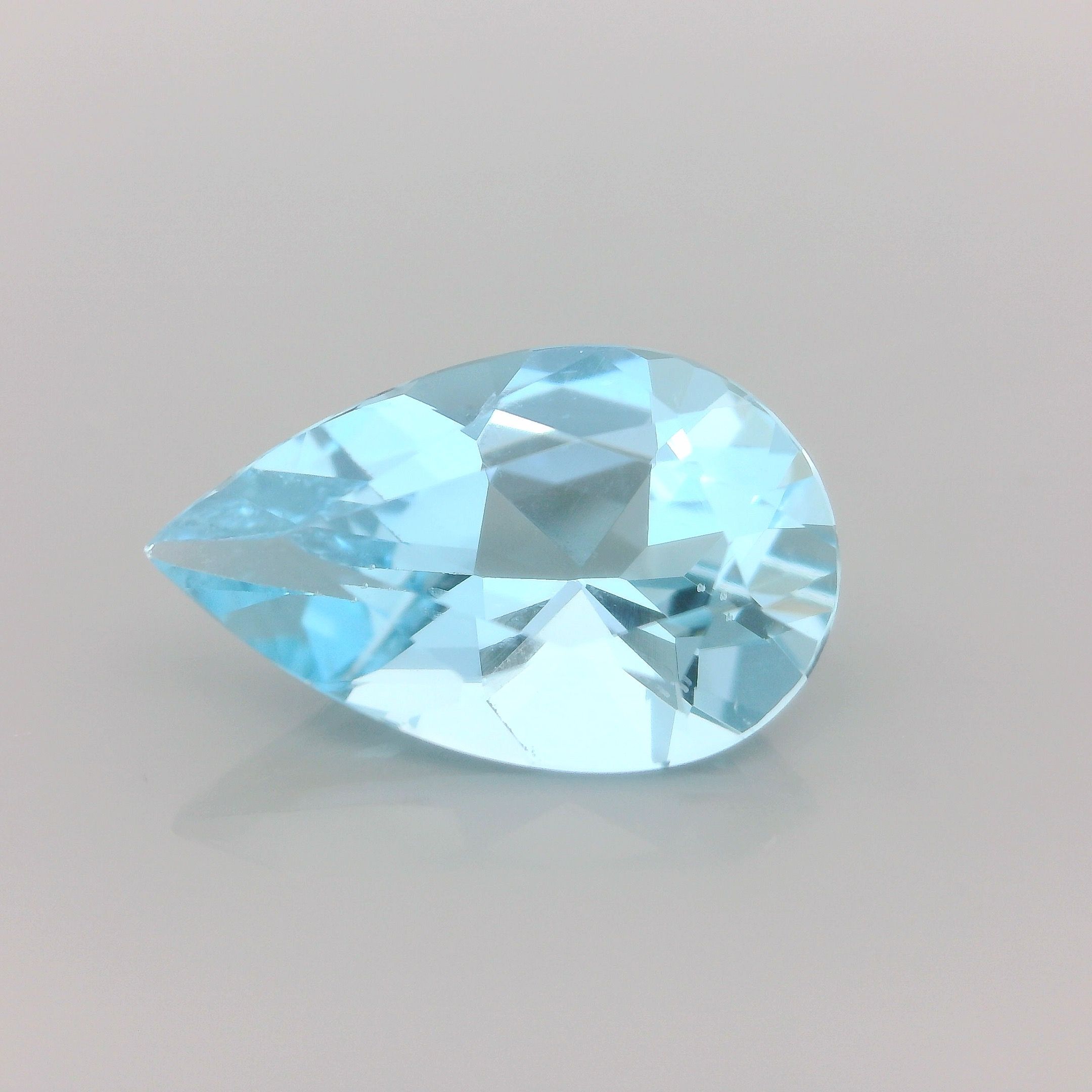 3.18 ct Pear Blue Natural Aquamarine