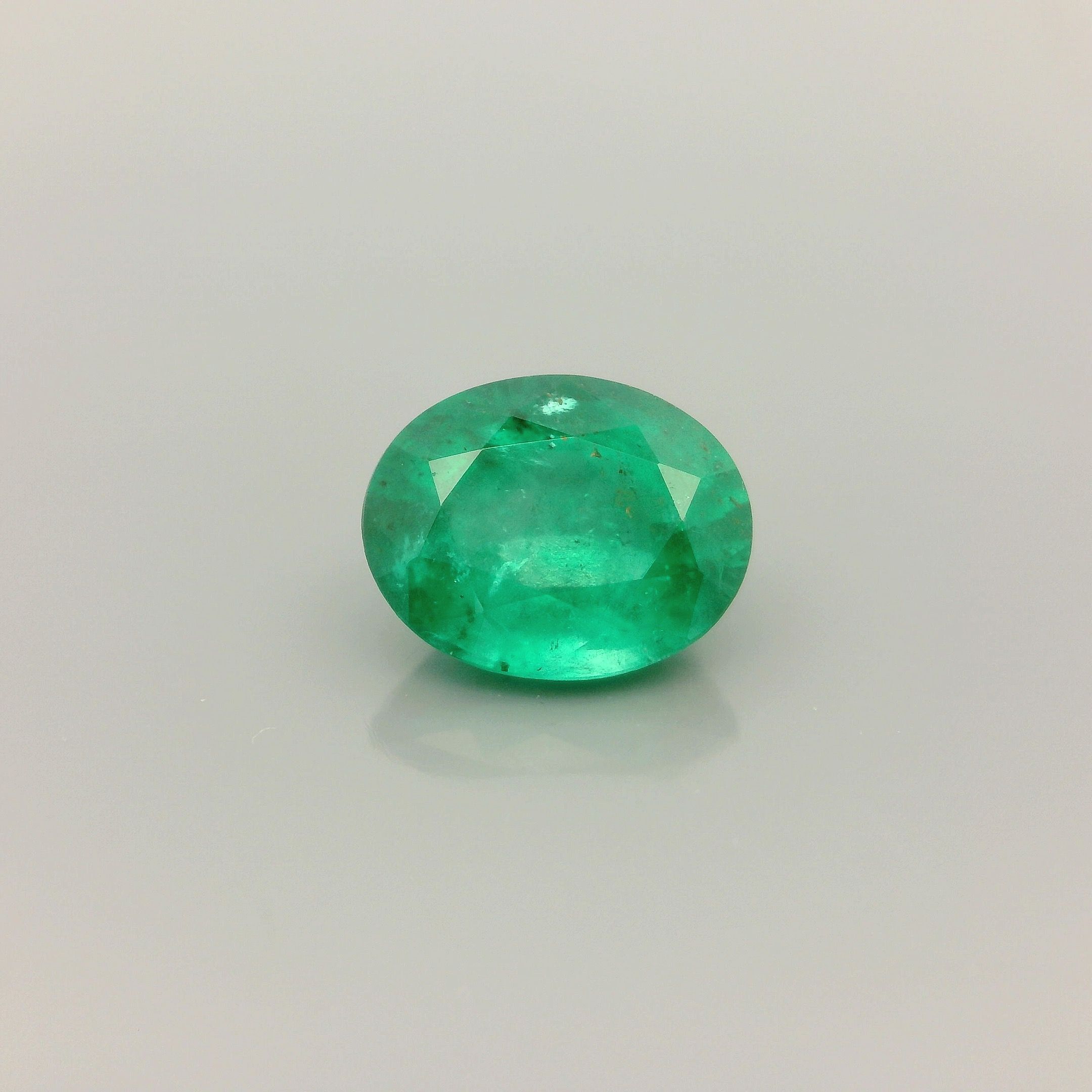 1.26 ct Oval Green Natural Emerald