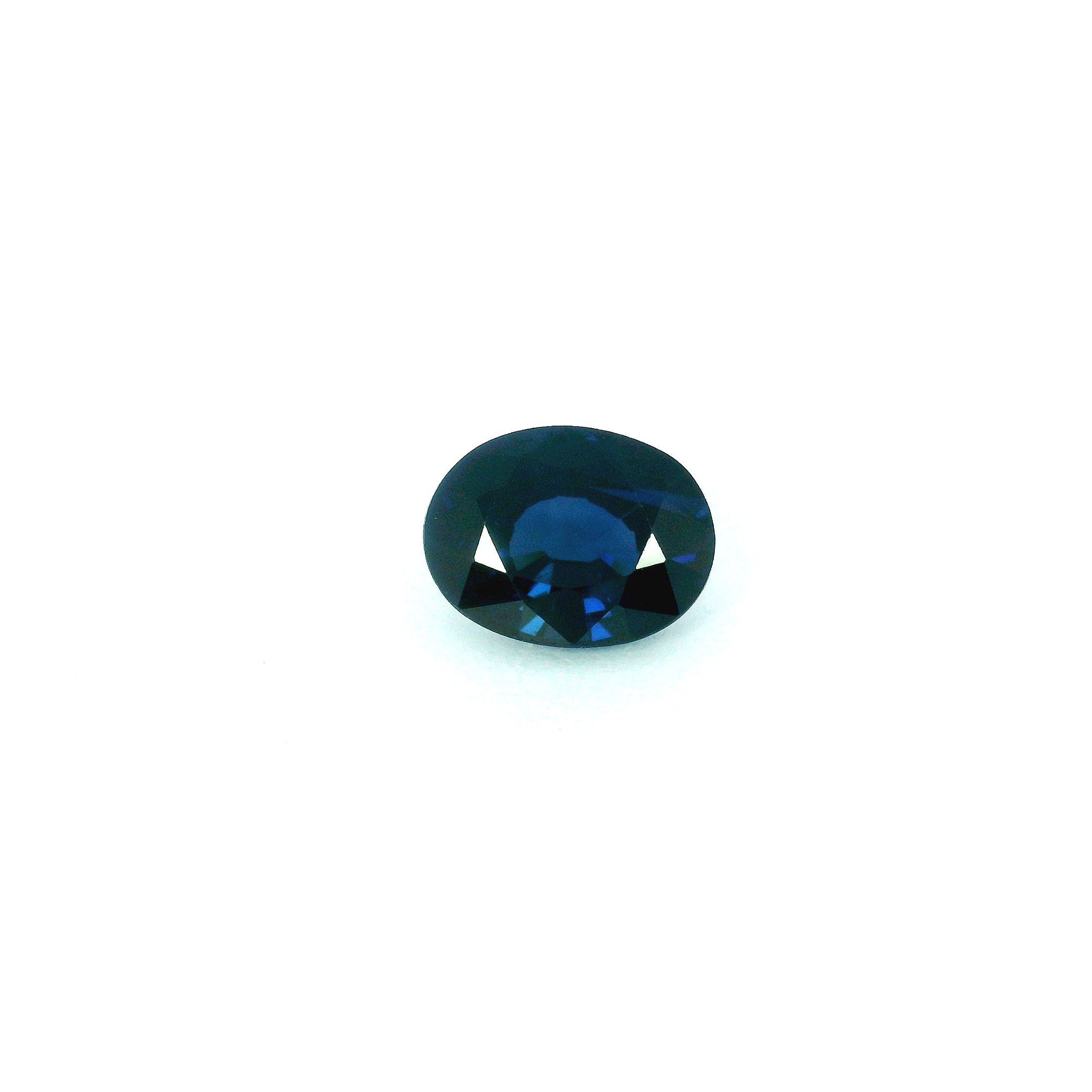 1.68 ct Oval Blue Natural Sapphire
