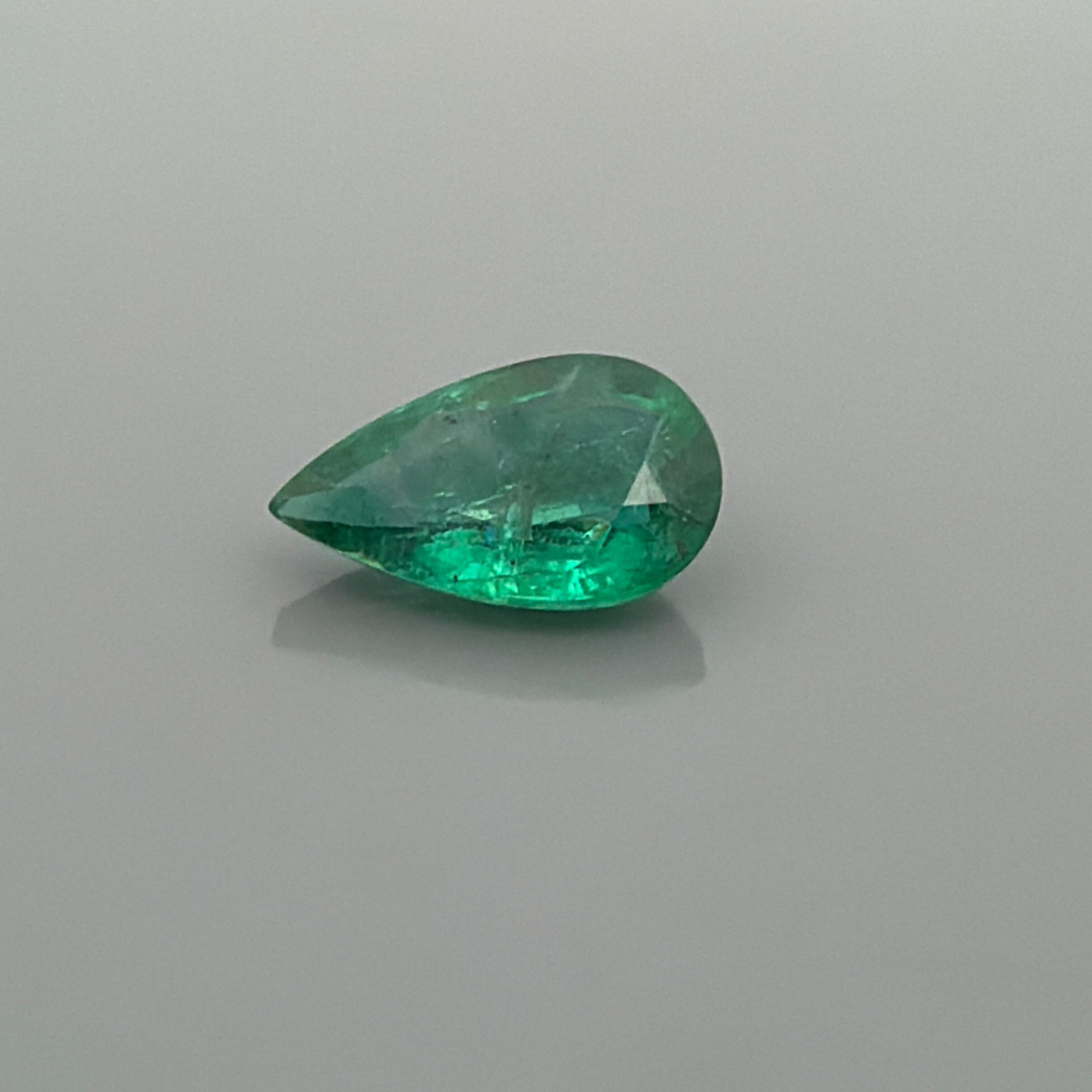 2.78 ct Pear Green Natural Emerald