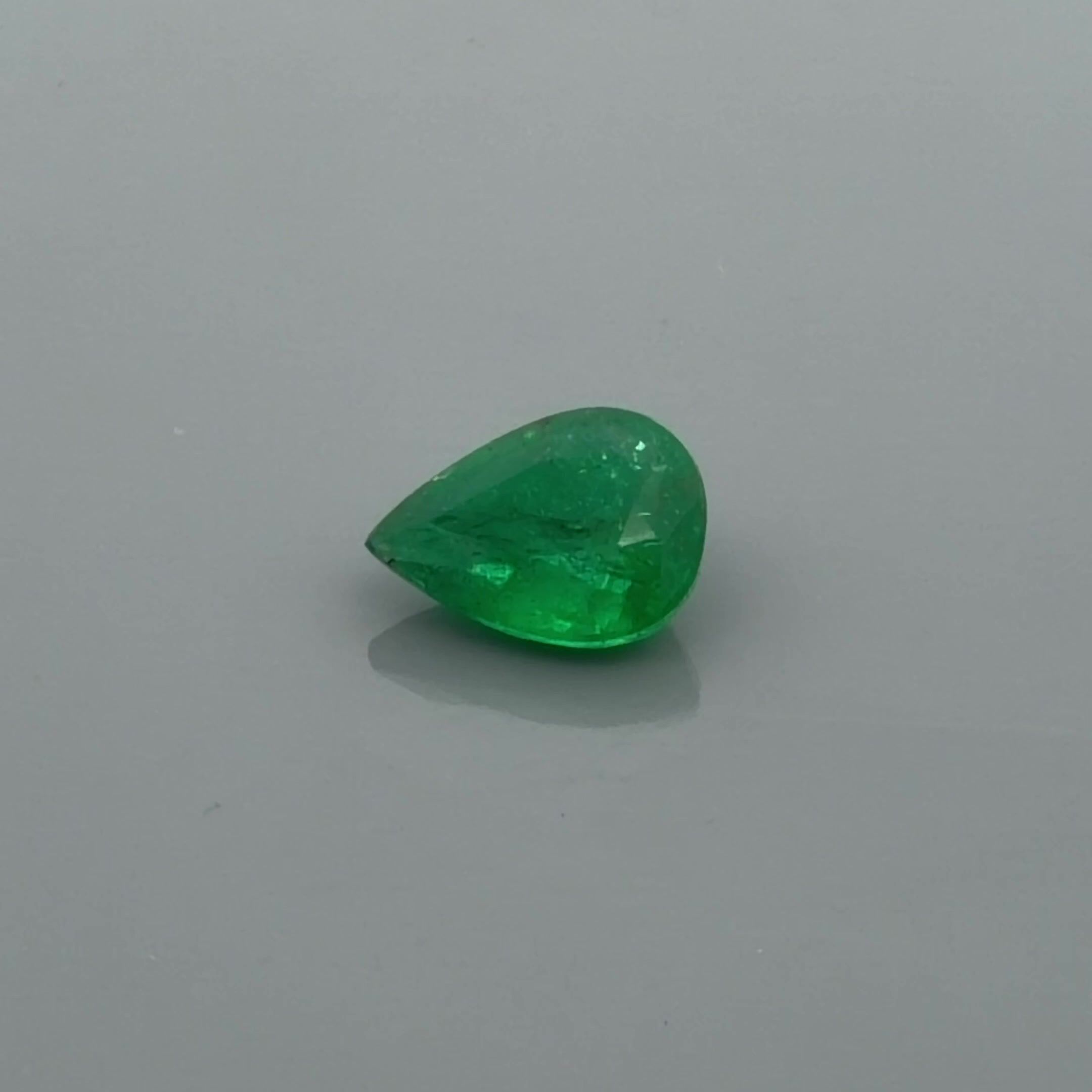 0.96 ct Pear Green Natural Emerald