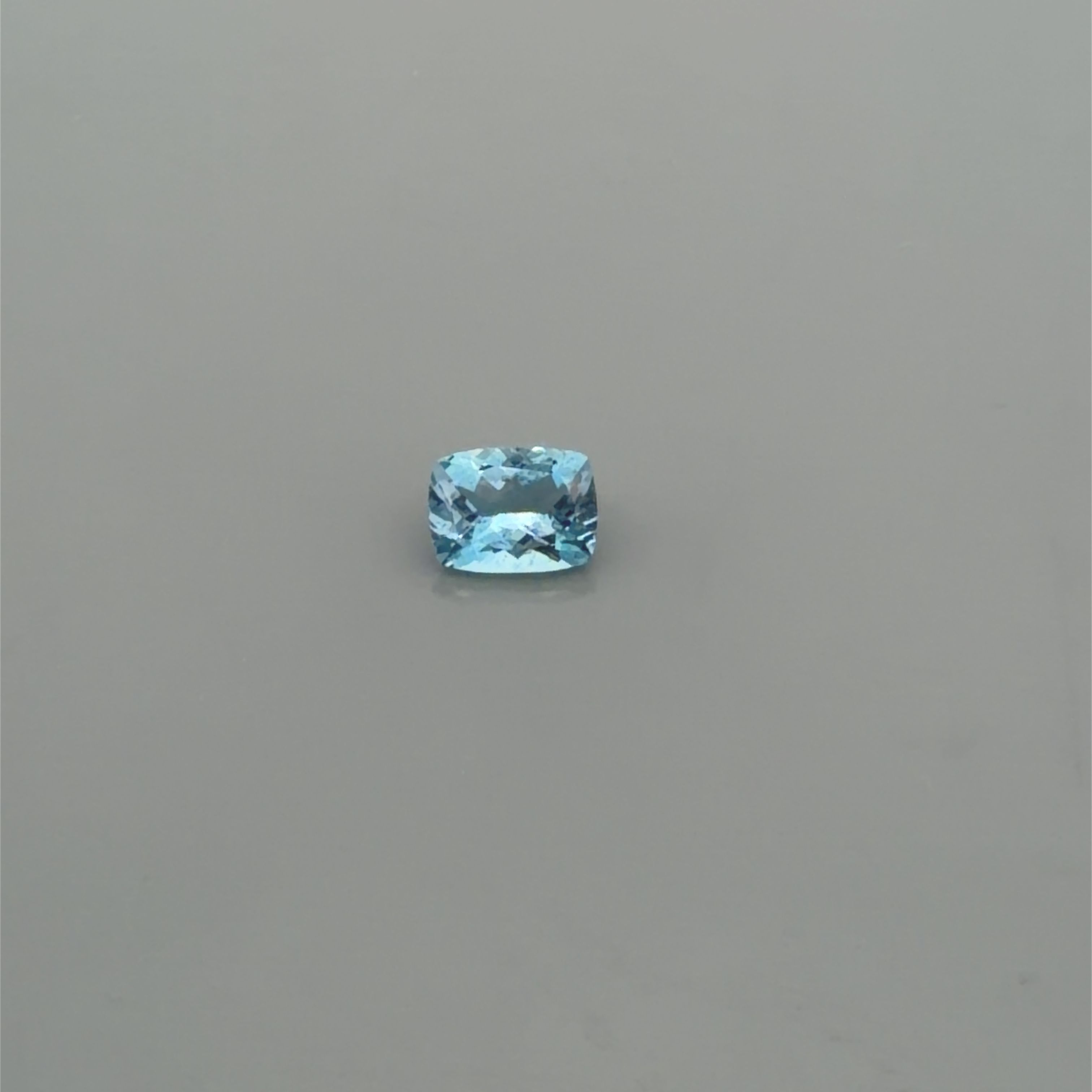 0.83 ct Cushion Blue Natural Aquamarine