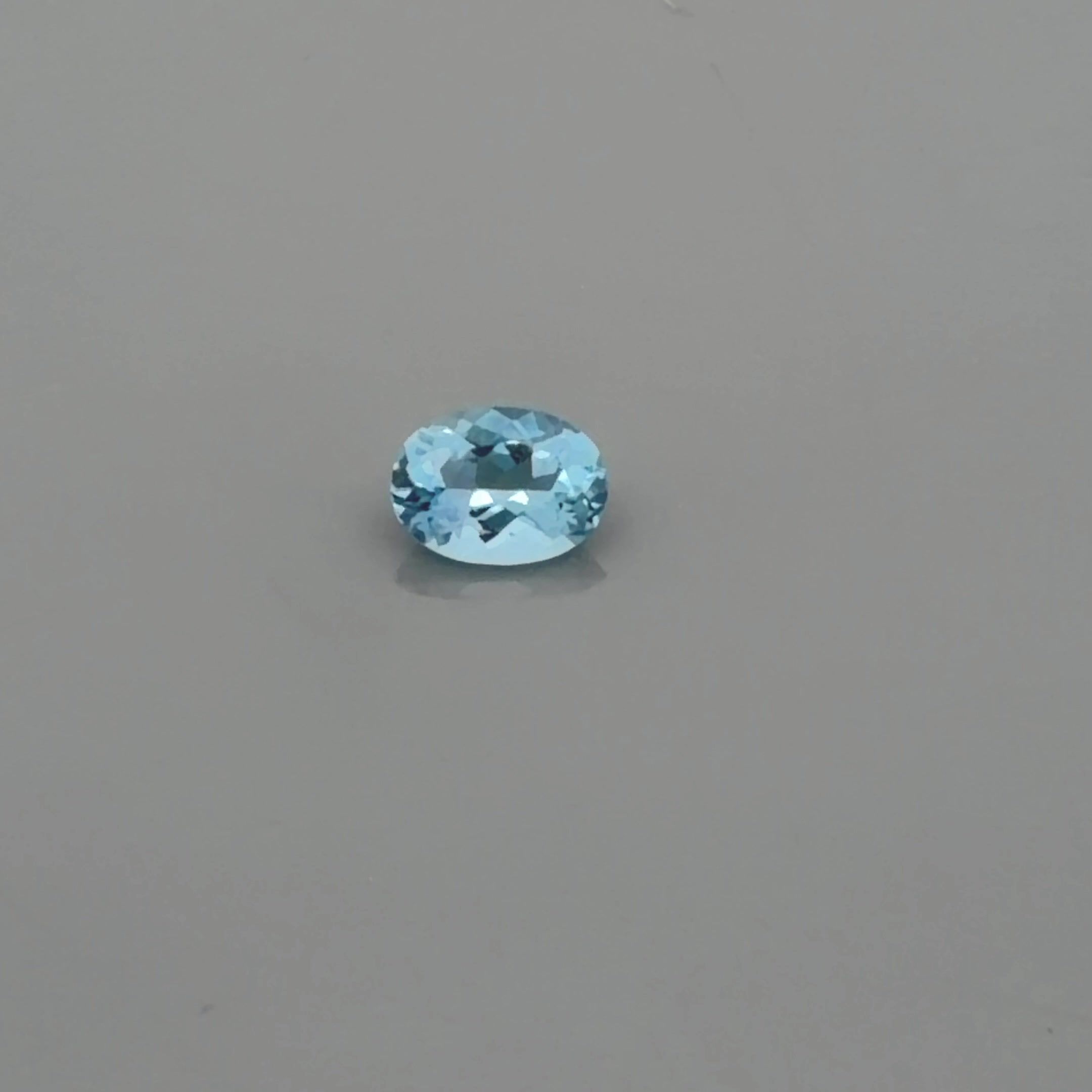 0.68 ct Oval Blue Natural Aquamarine