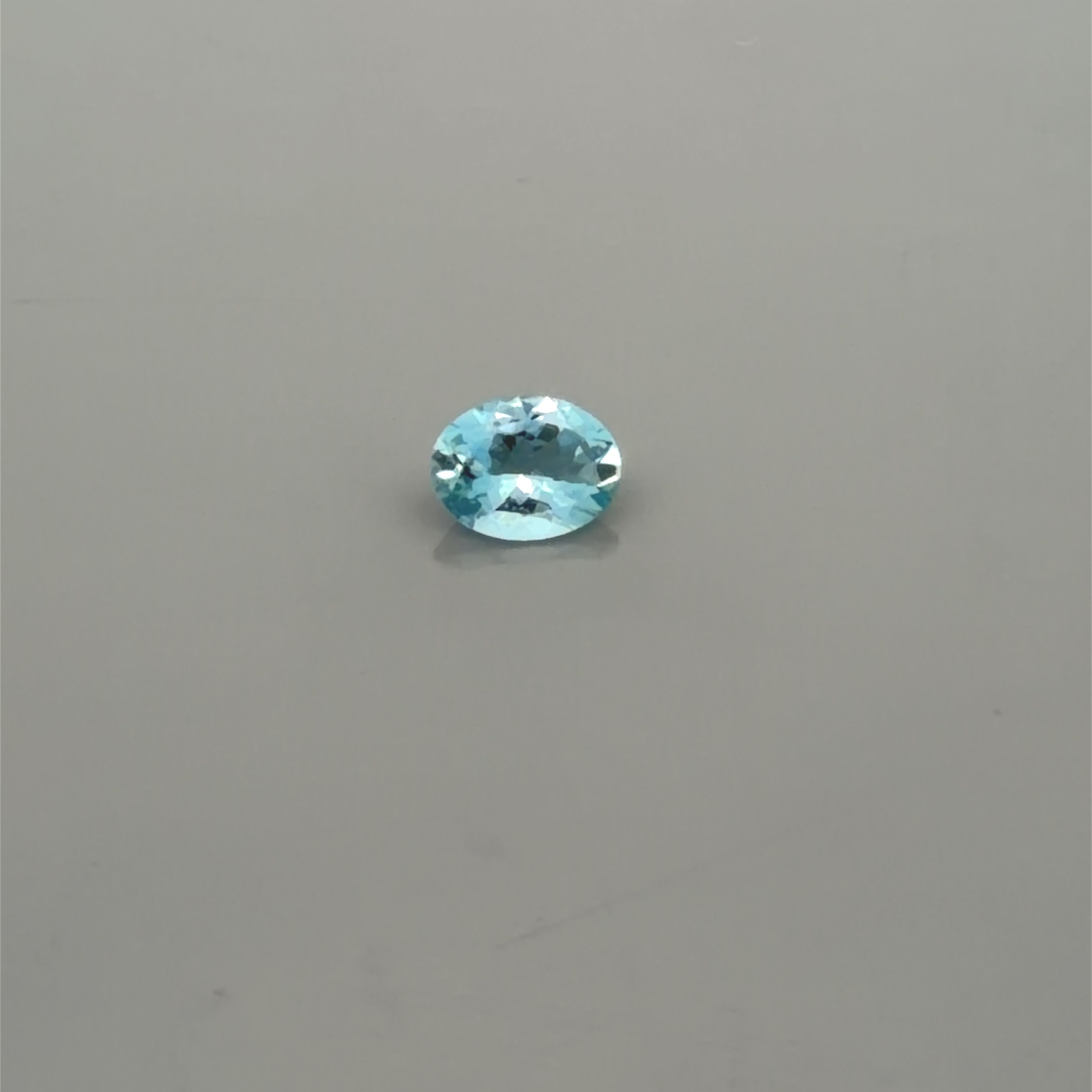 0.96 ct Oval Blue Natural Aquamarine