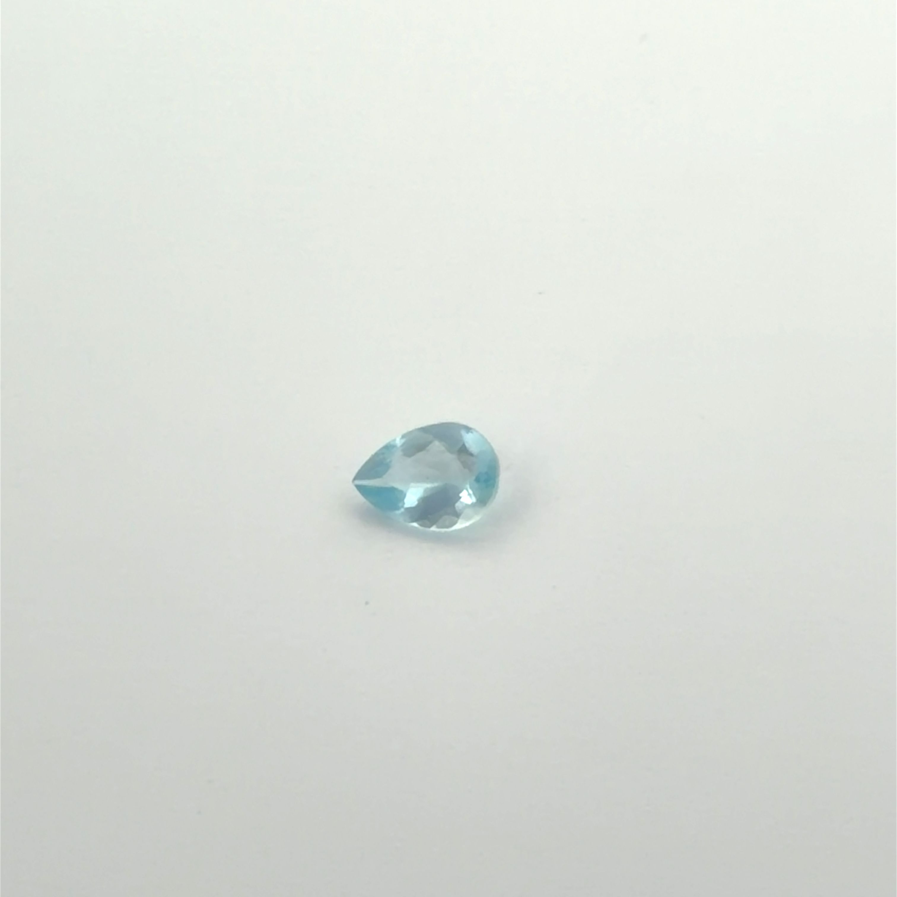0.57 ct Pear Blue Natural Aquamarine