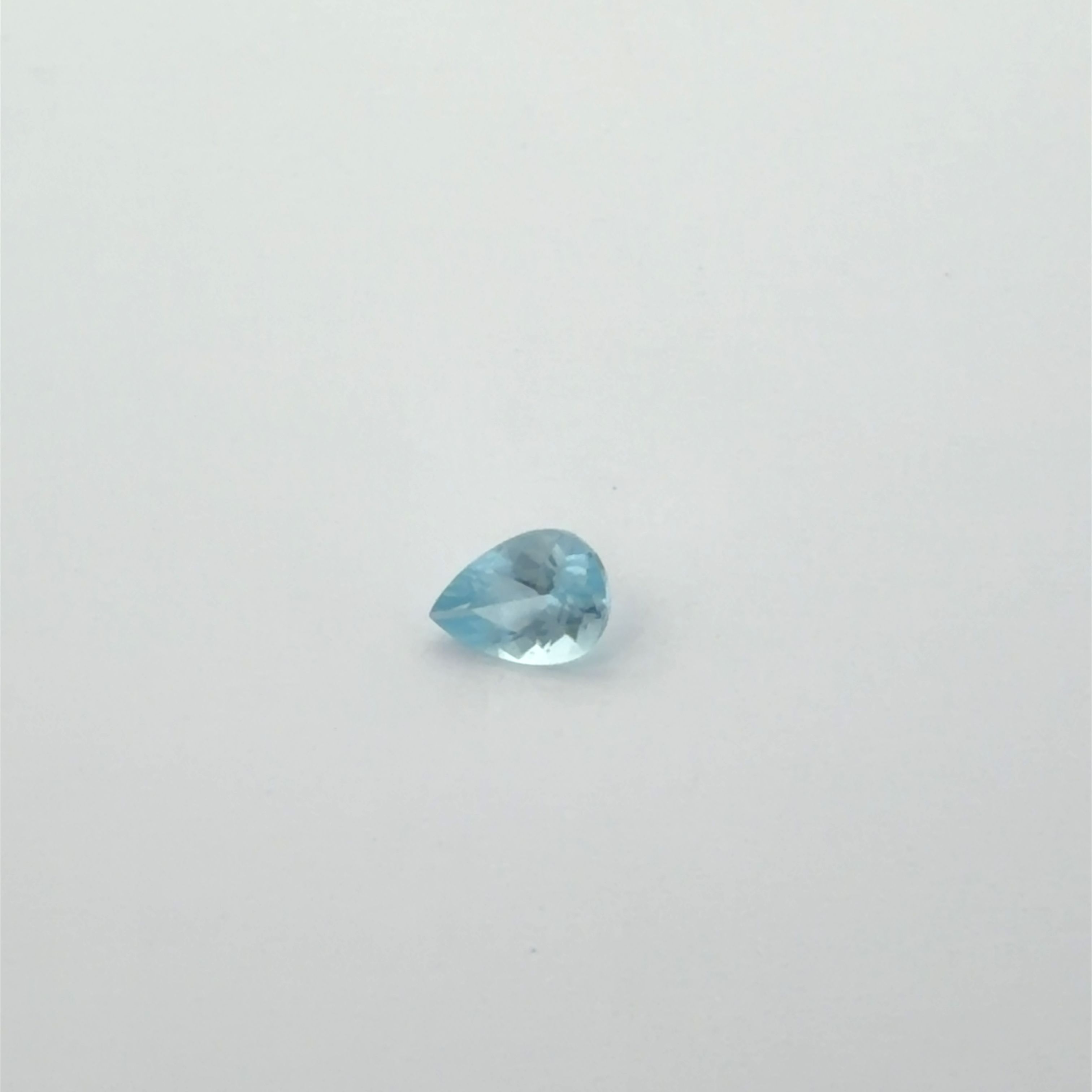 0.61 ct Pear Blue Natural Aquamarine