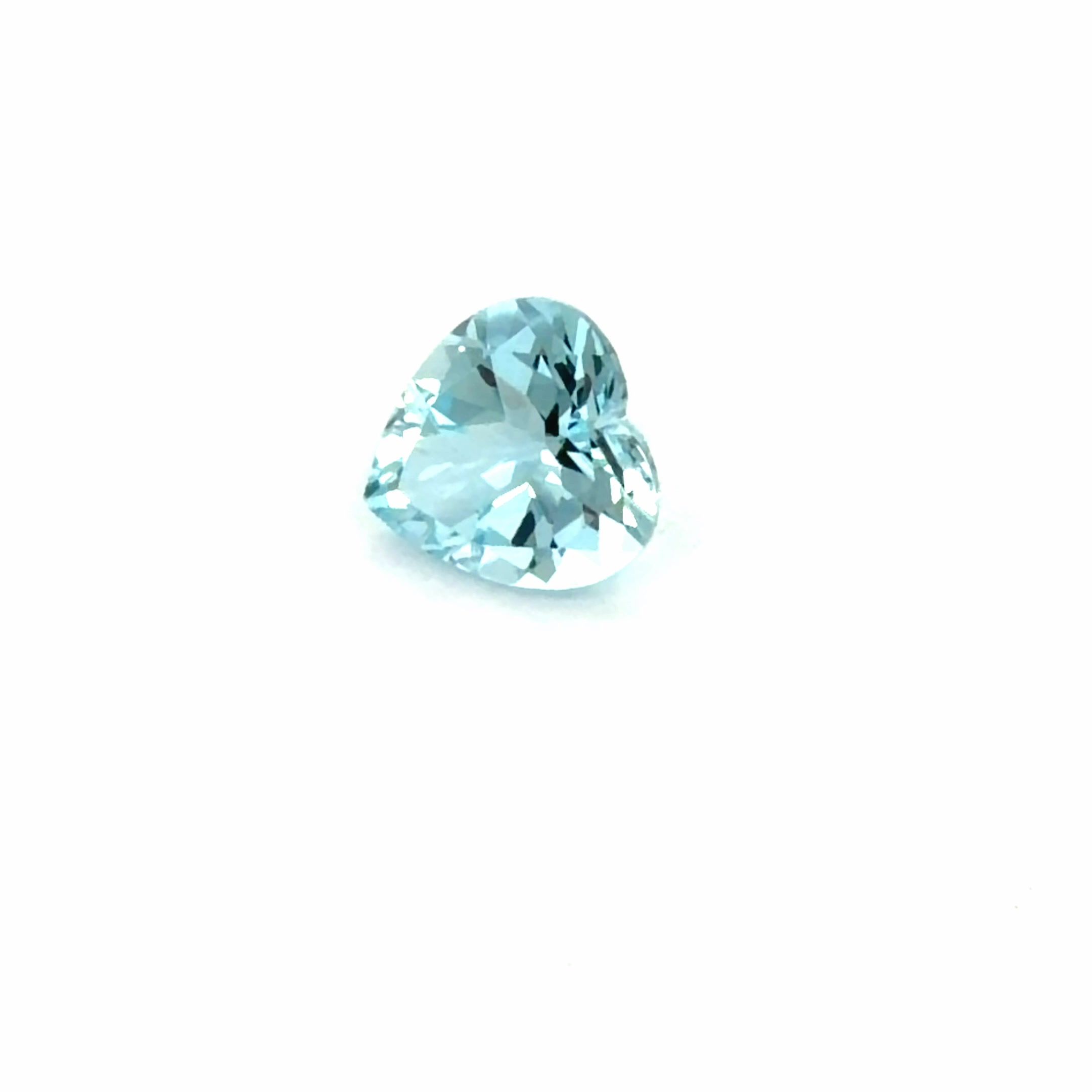 1.69 ct Heart Blue Natural Aquamarine