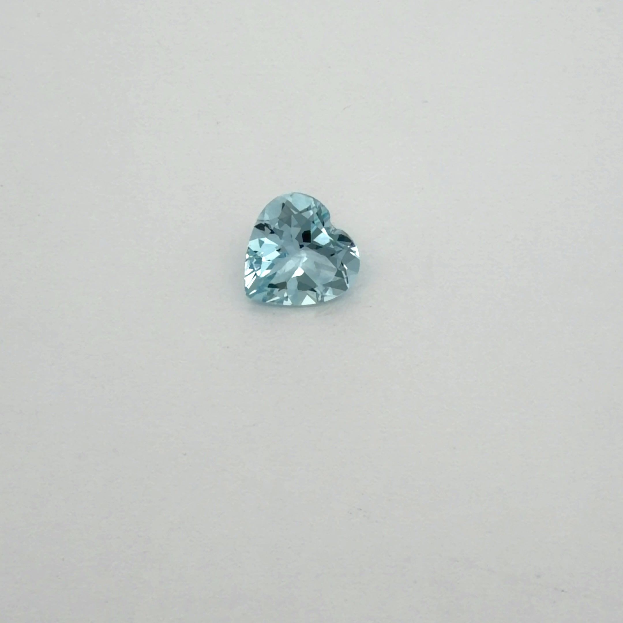 1.52 ct Heart Blue Natural Aquamarine