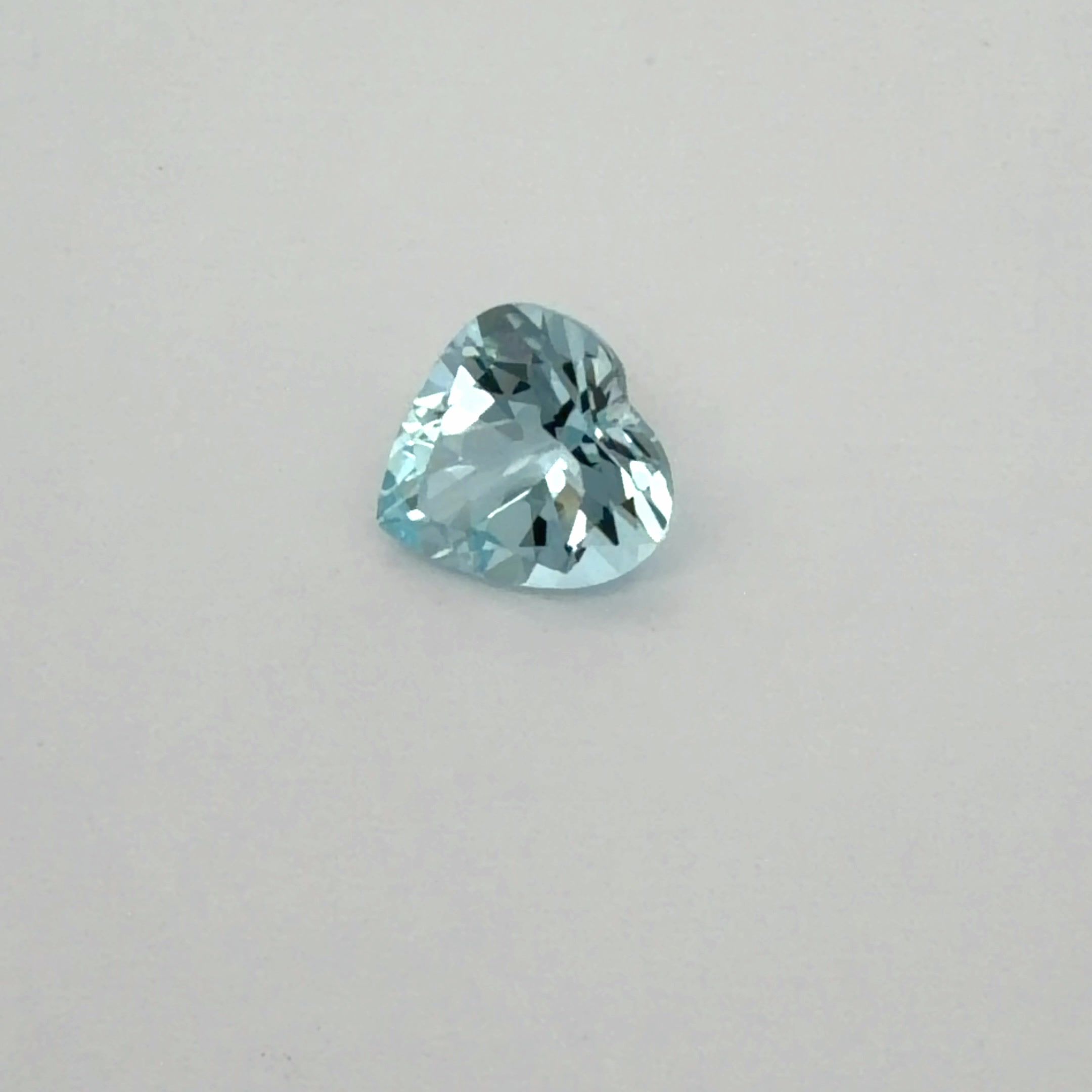 1.51 ct Heart Blue Natural Aquamarine