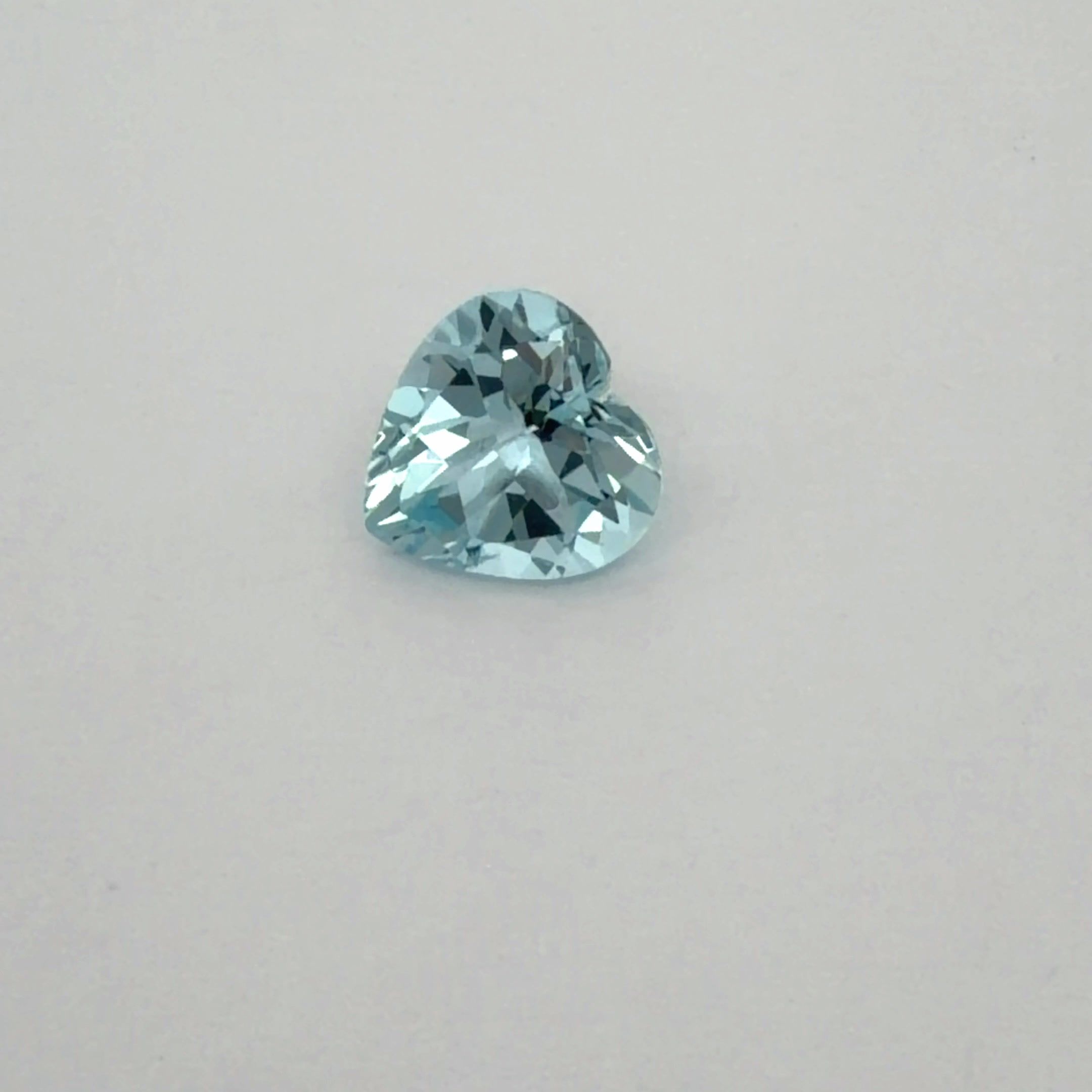 1.55 ct Heart Blue Natural Aquamarine