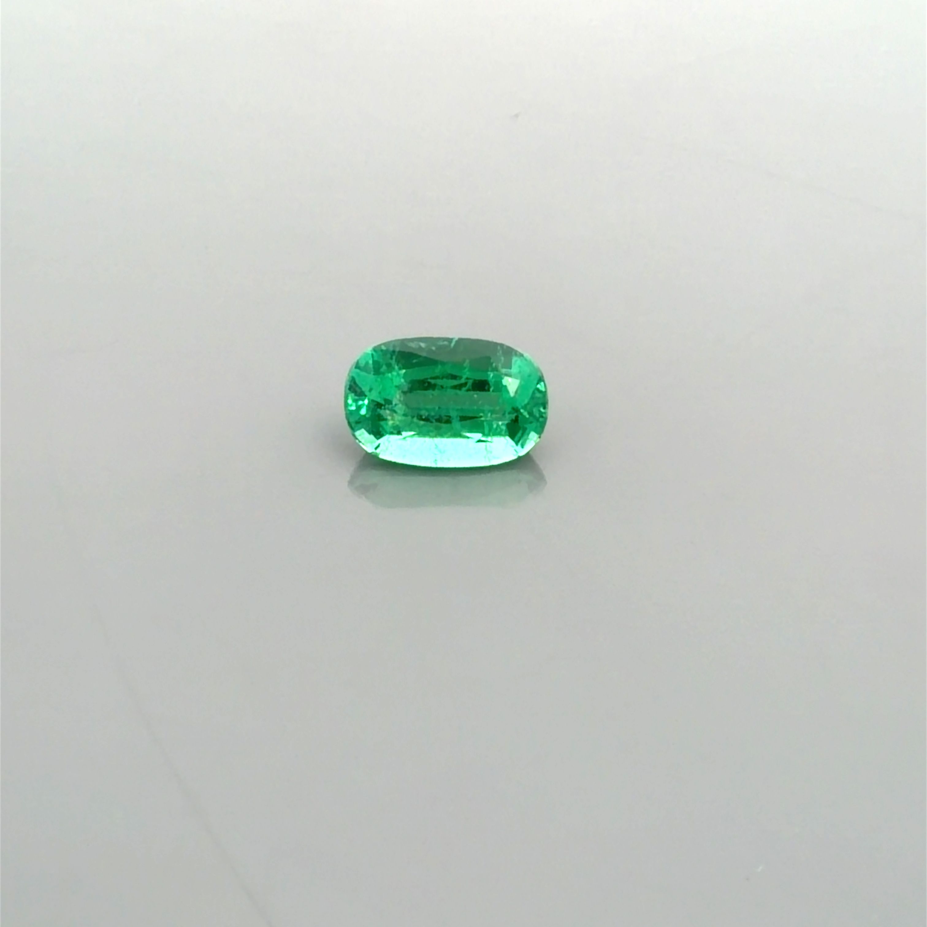 0.62 ct Oval Green Natural Emerald
