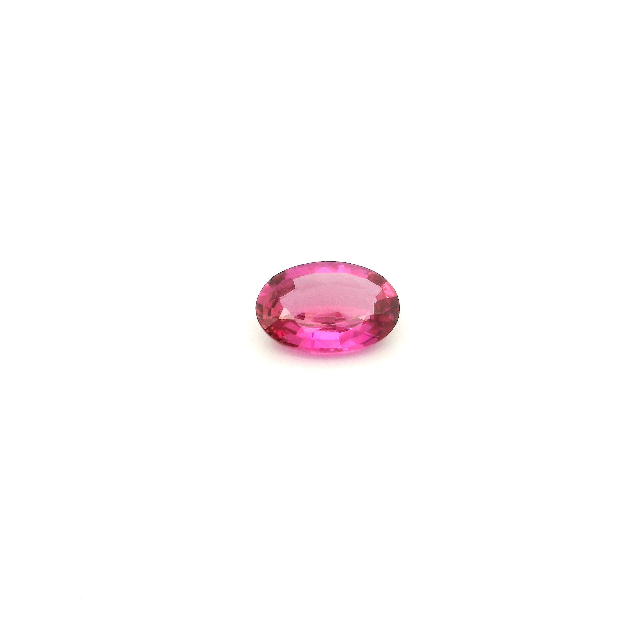 0.61 ct Oval Pink Natural Sapphire