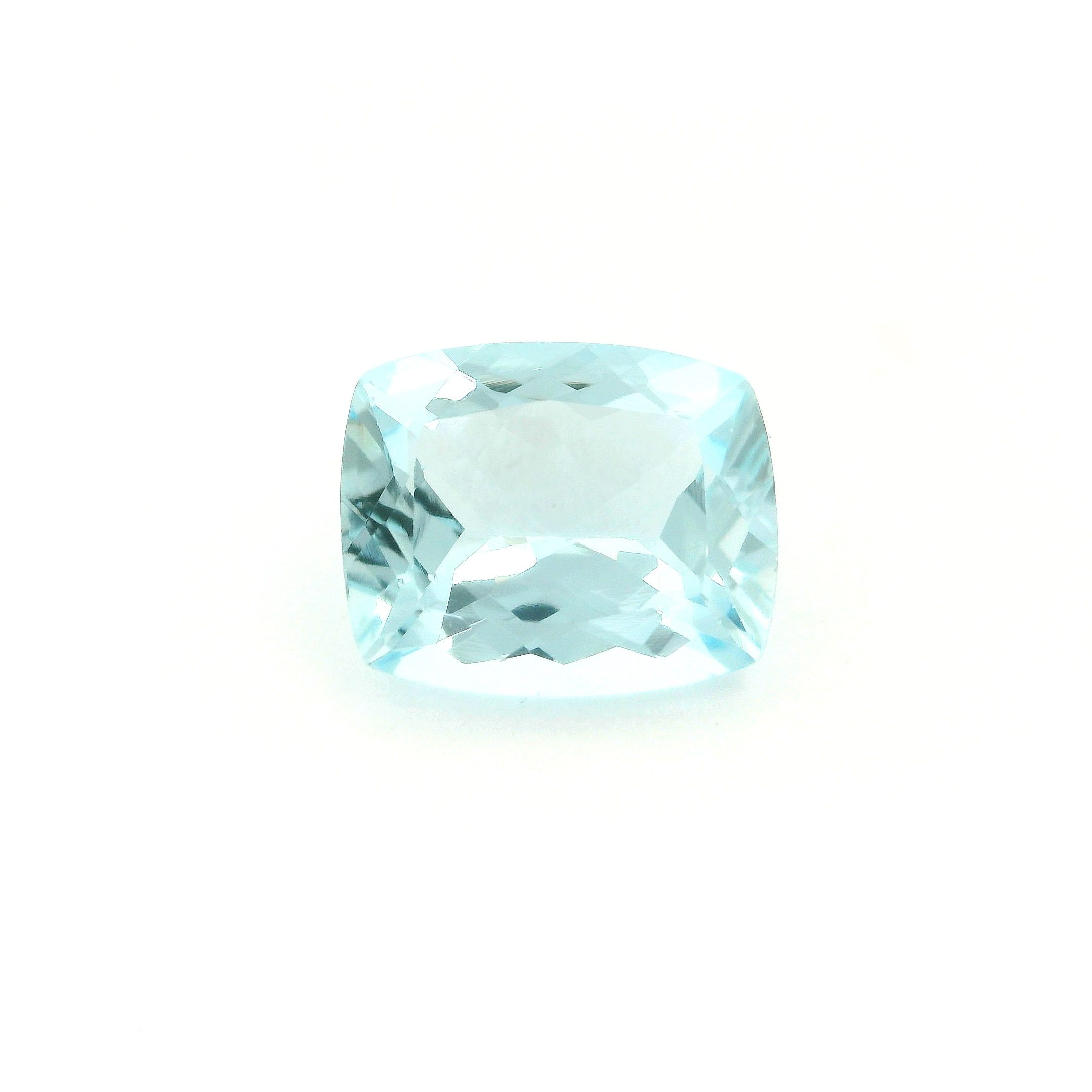 3.66 ct Cushion Blue Natural Aquamarine
