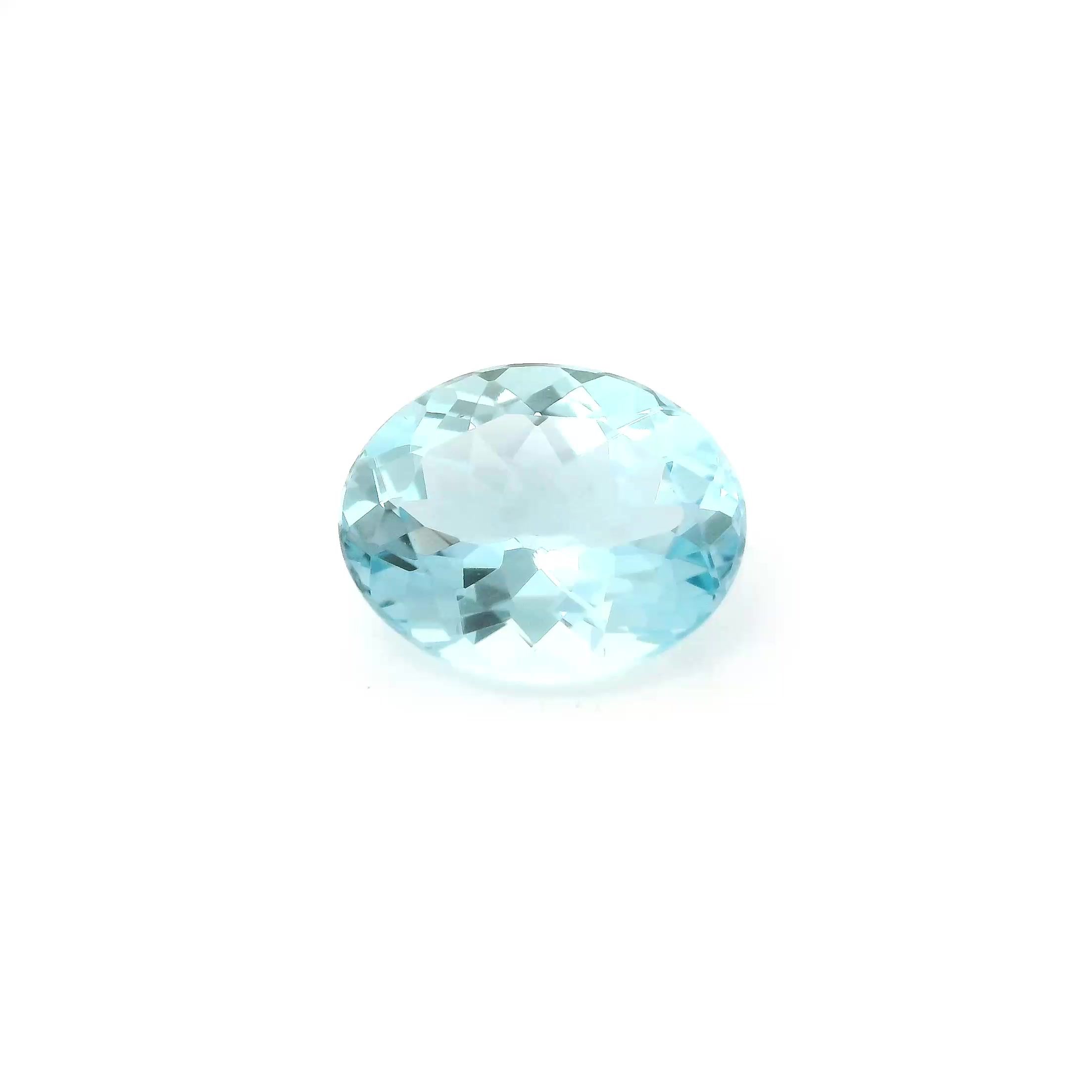 1.95 ct Oval Blue Natural Aquamarine
