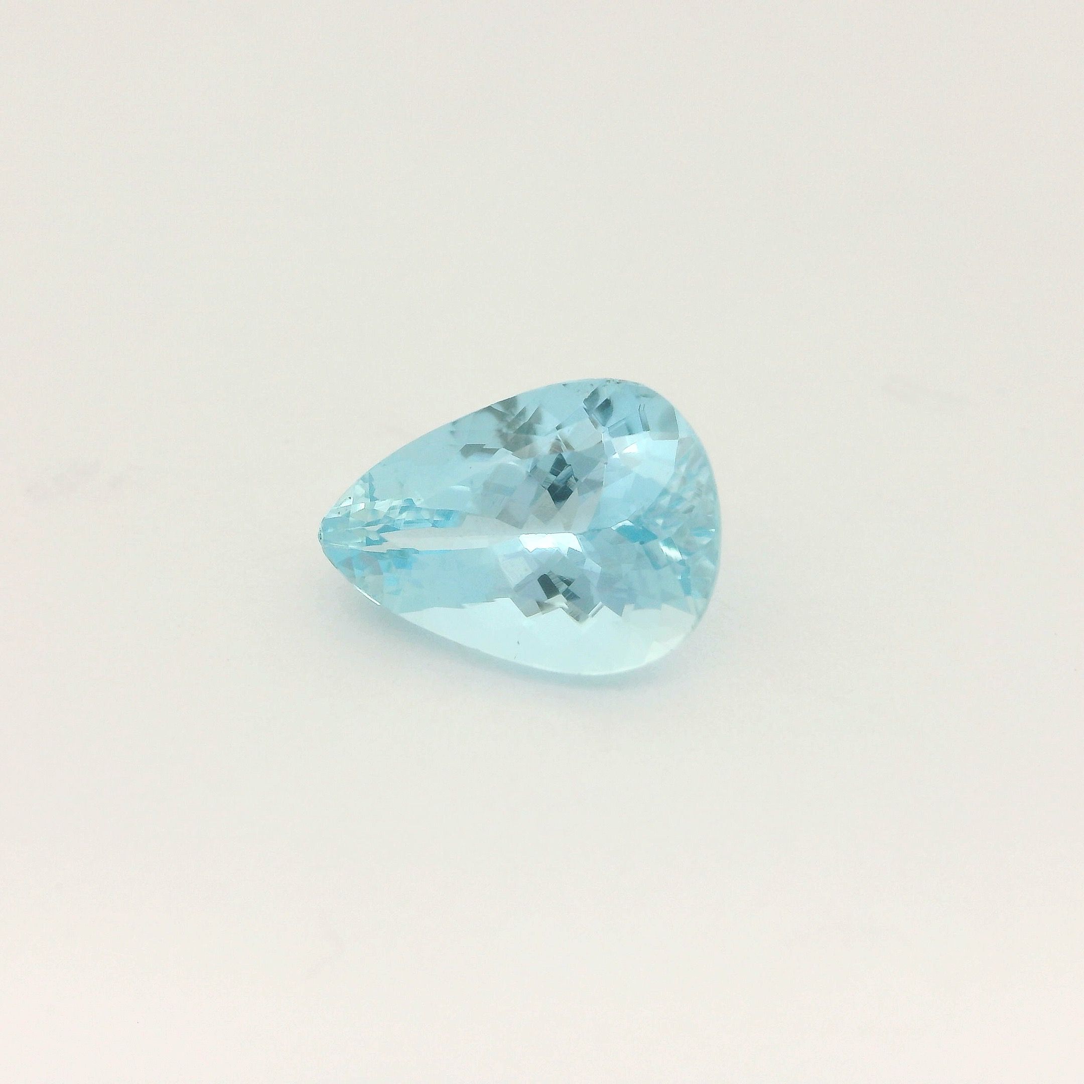 2.37 ct Pear Blue Natural Aquamarine