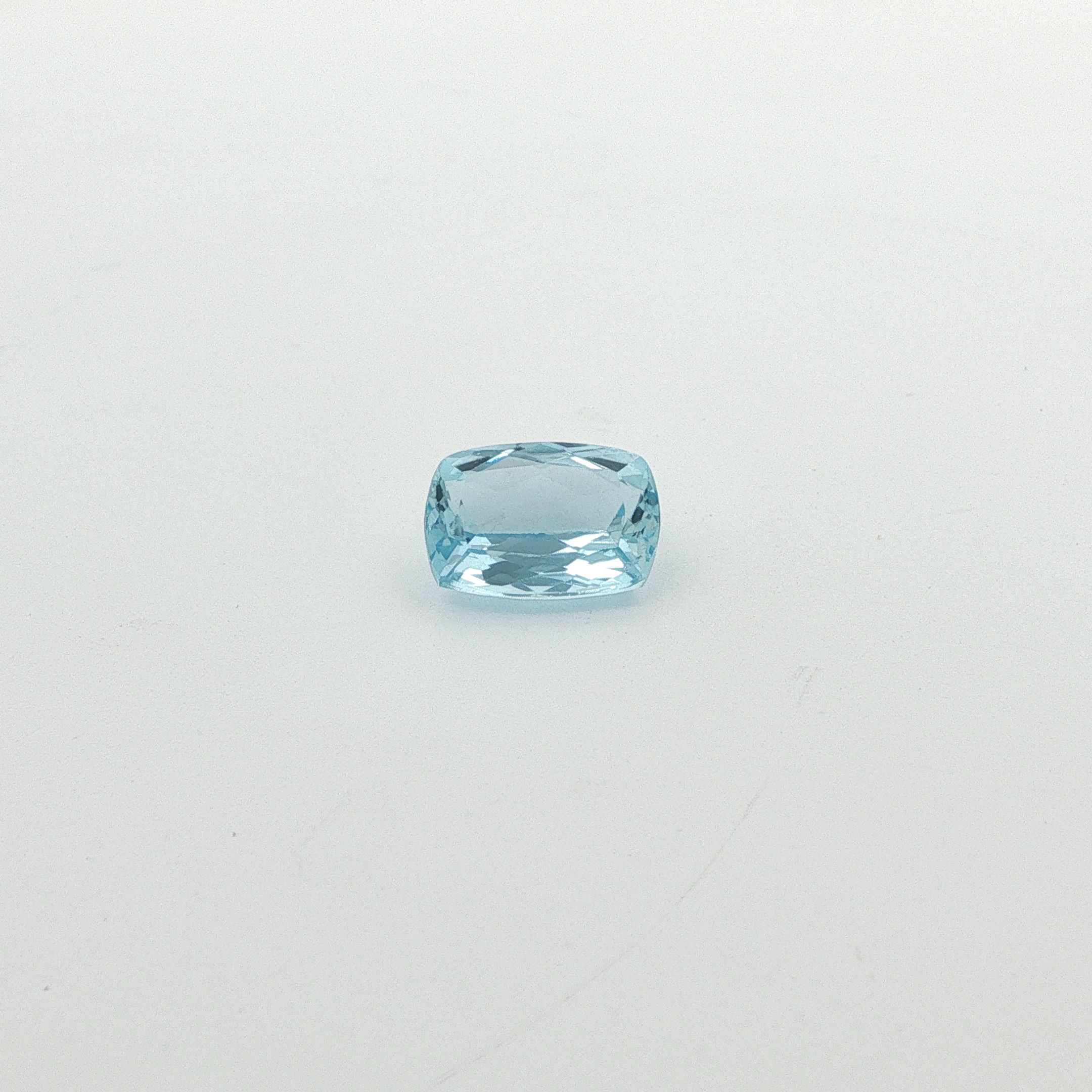 2.66 ct Cushion Blue Natural Aquamarine