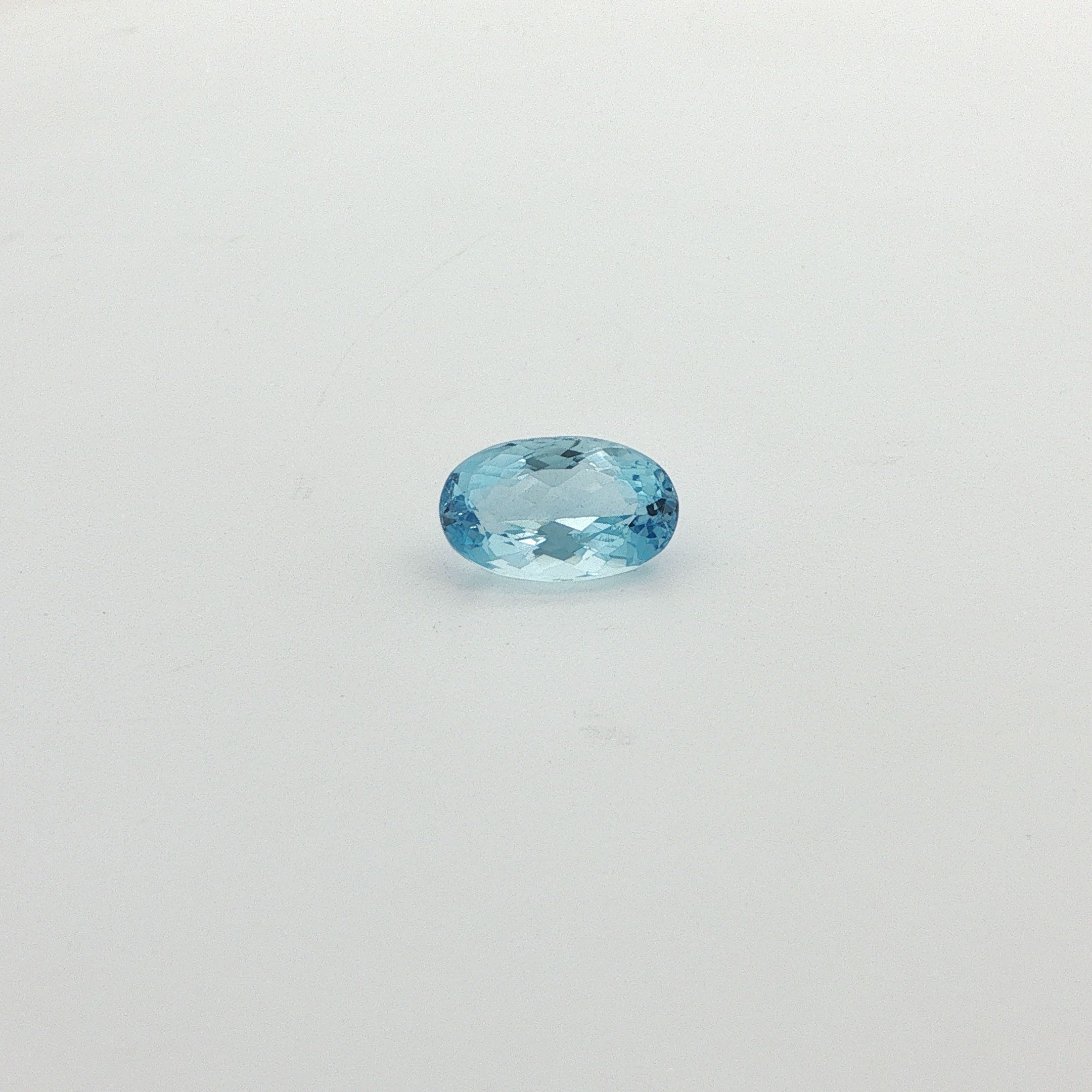 2.66 ct Oval Blue Natural Aquamarine