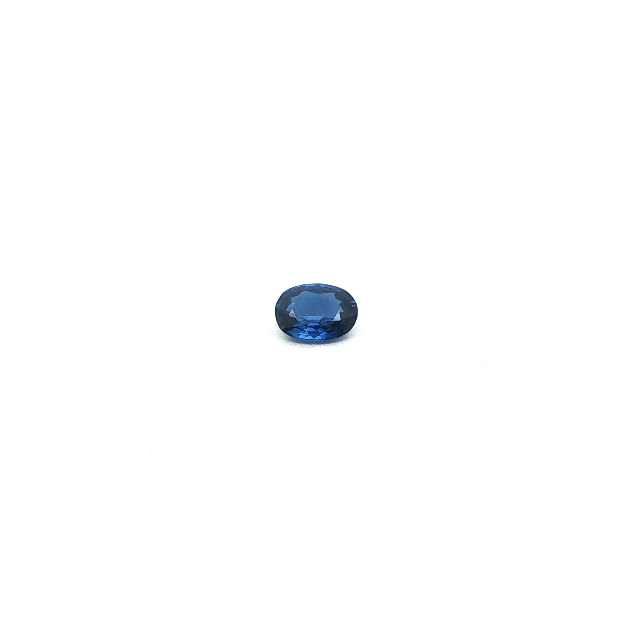 0.88 ct Oval Blue Natural Sapphire