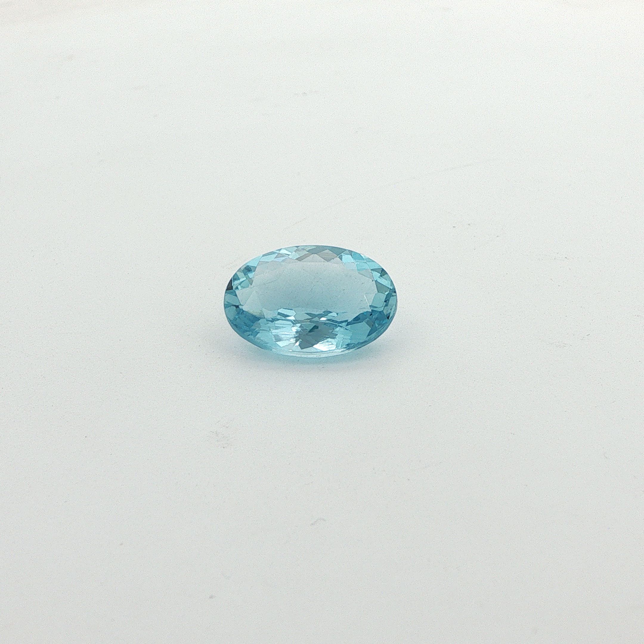 3.89 ct Oval Blue Natural Aquamarine