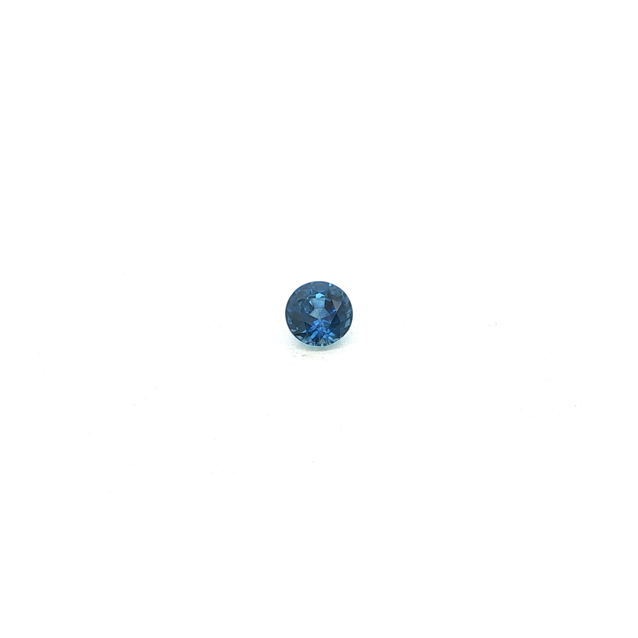 0.73 ct Round Blue Natural Sapphire