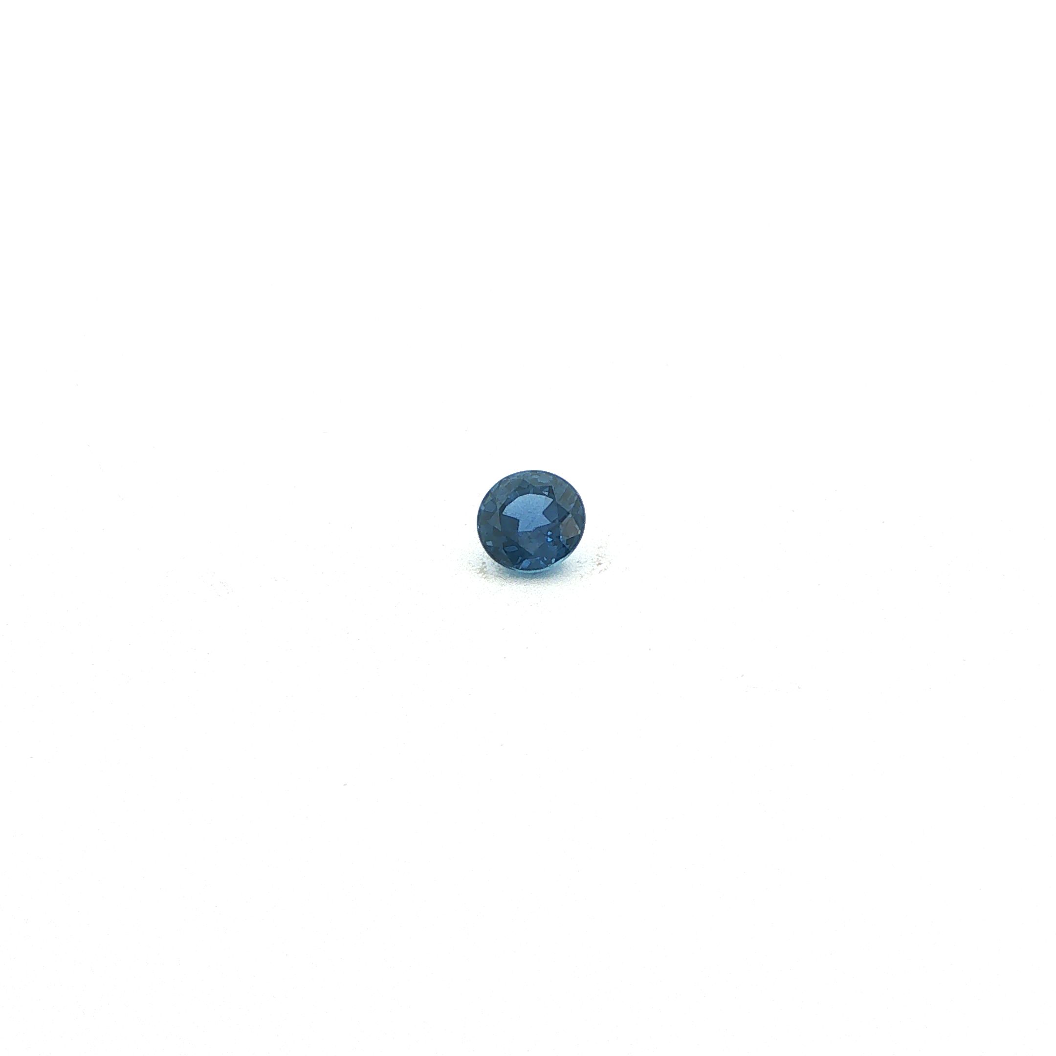 0.66 ct Round Blue Natural Sapphire