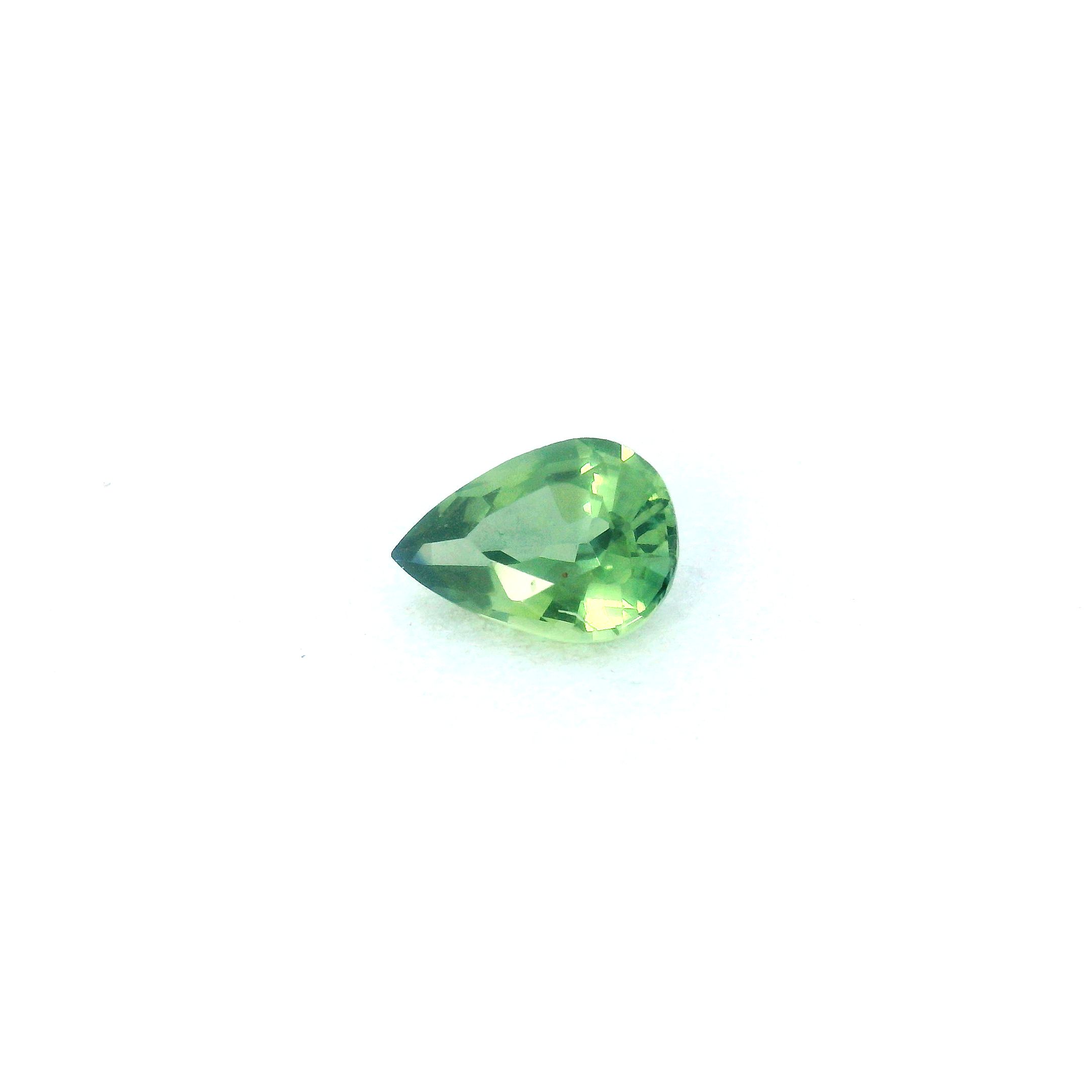 0.75 ct Pear Green Natural Sapphire