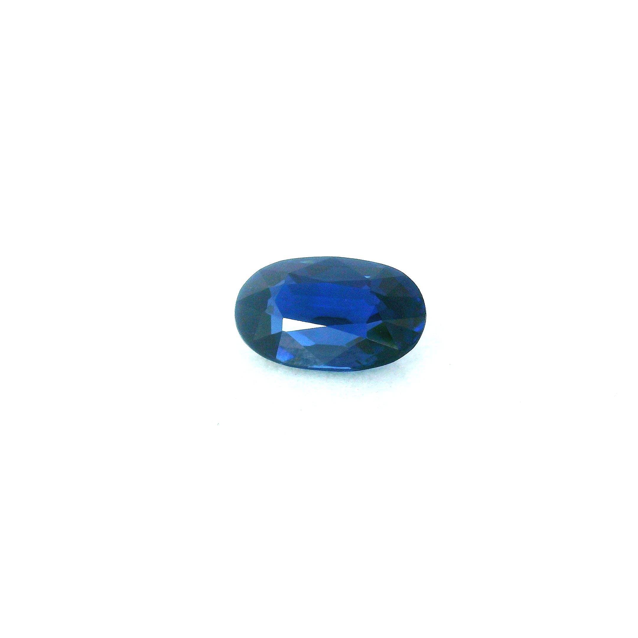 1.07 ct Oval Blue Natural Sapphire