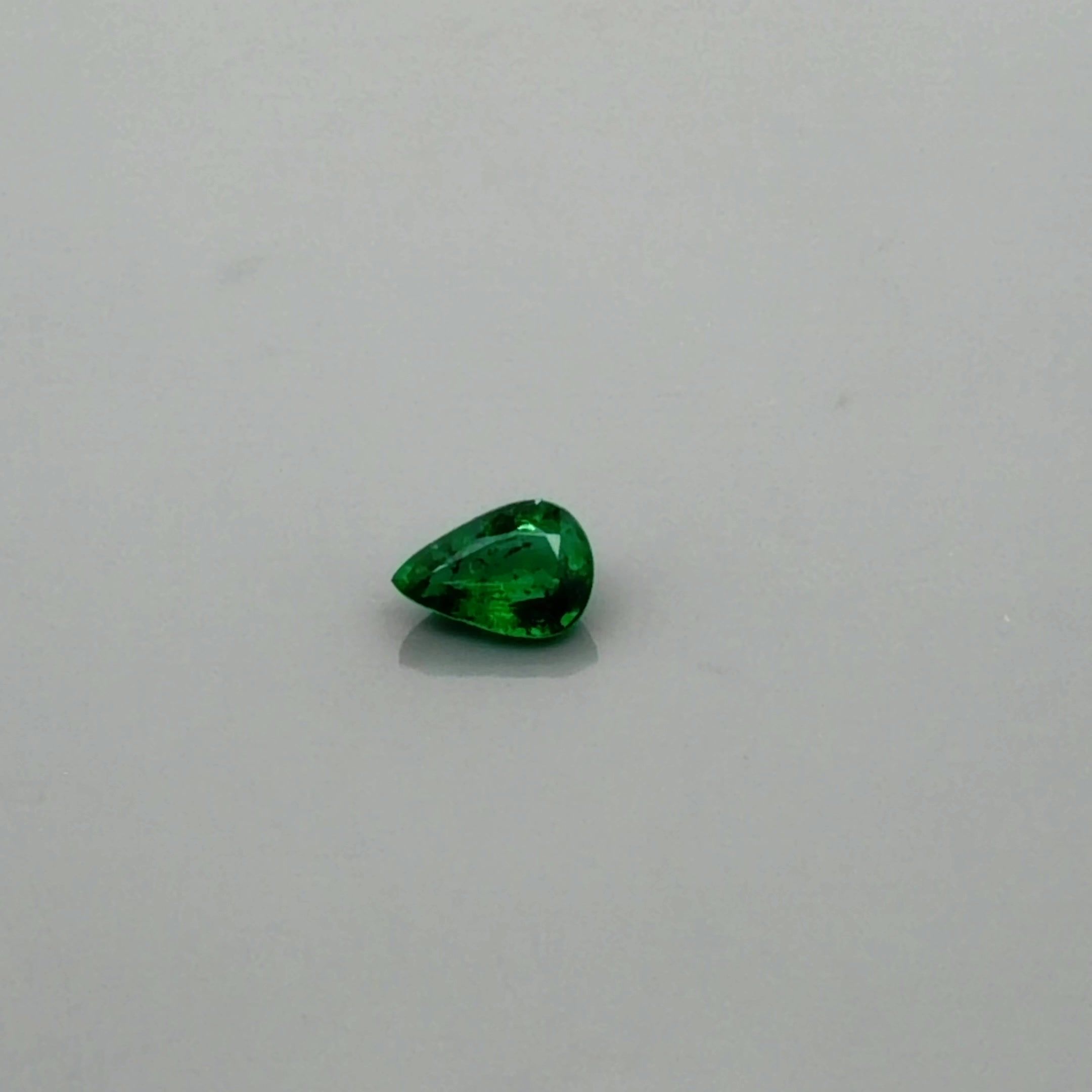0.59 ct Pear Green Natural Emerald
