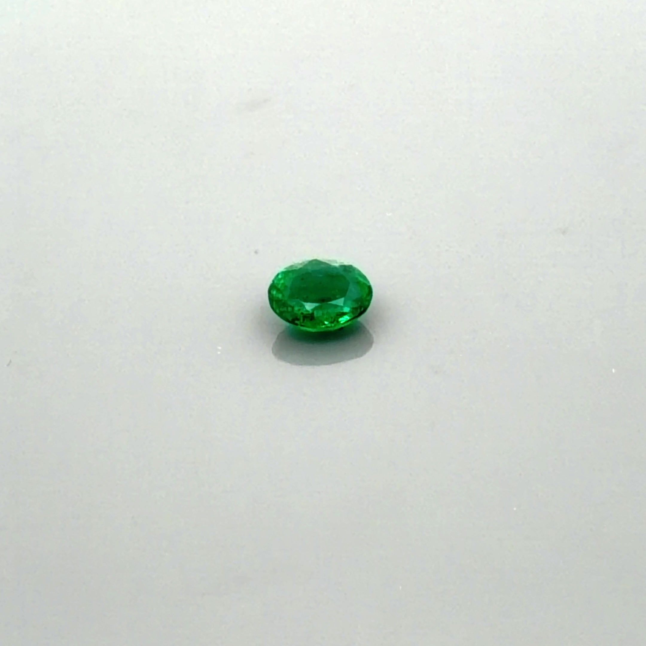 0.57 ct Oval Green Natural Emerald