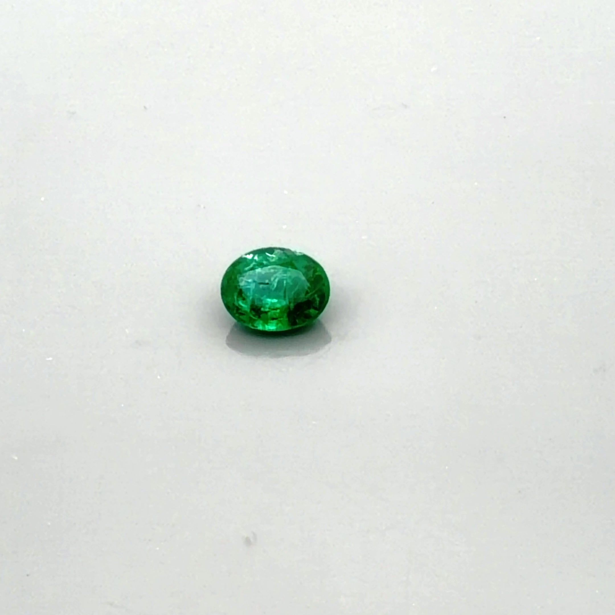 0.54 ct Oval Green Natural Emerald