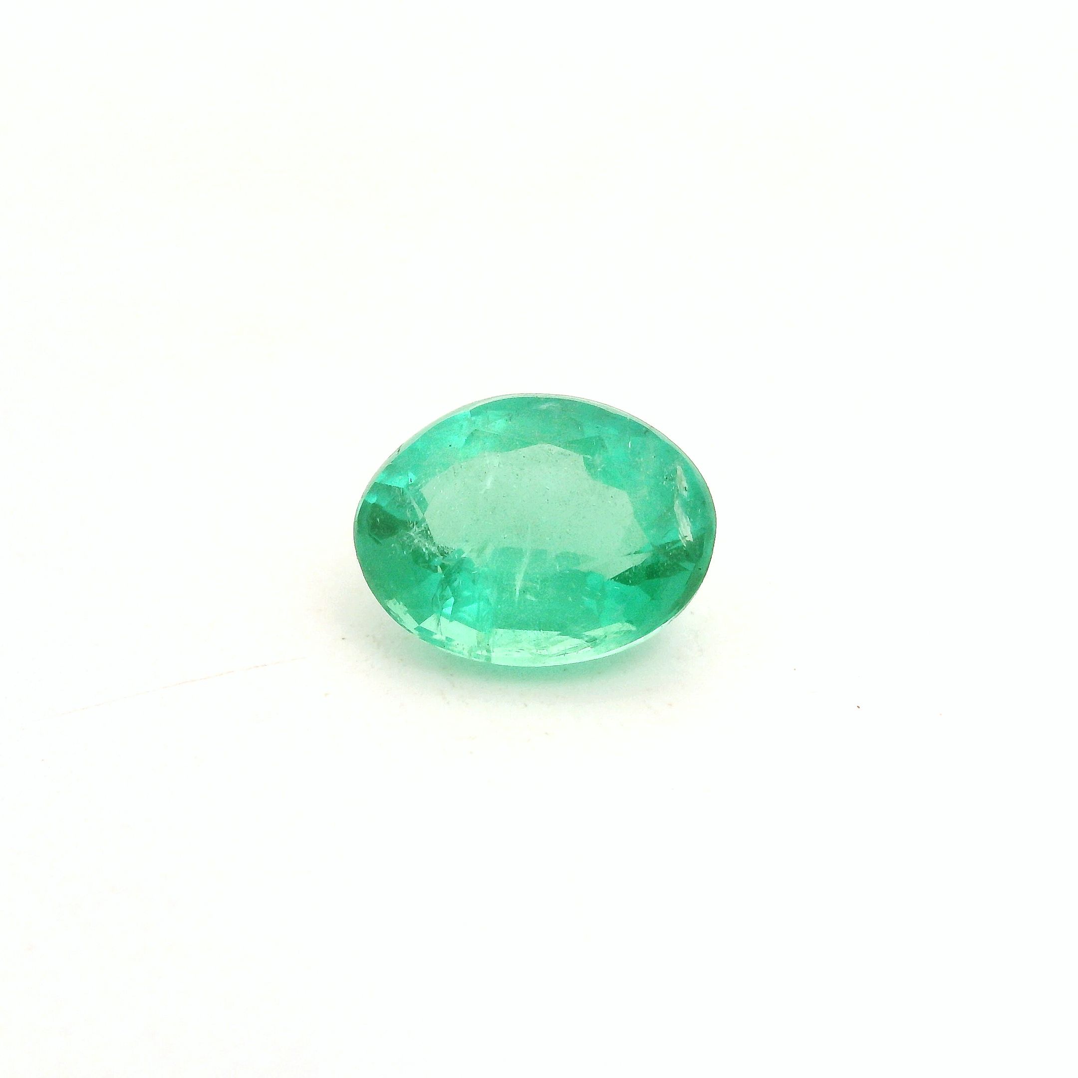 1.65 ct Oval Green Natural Emerald