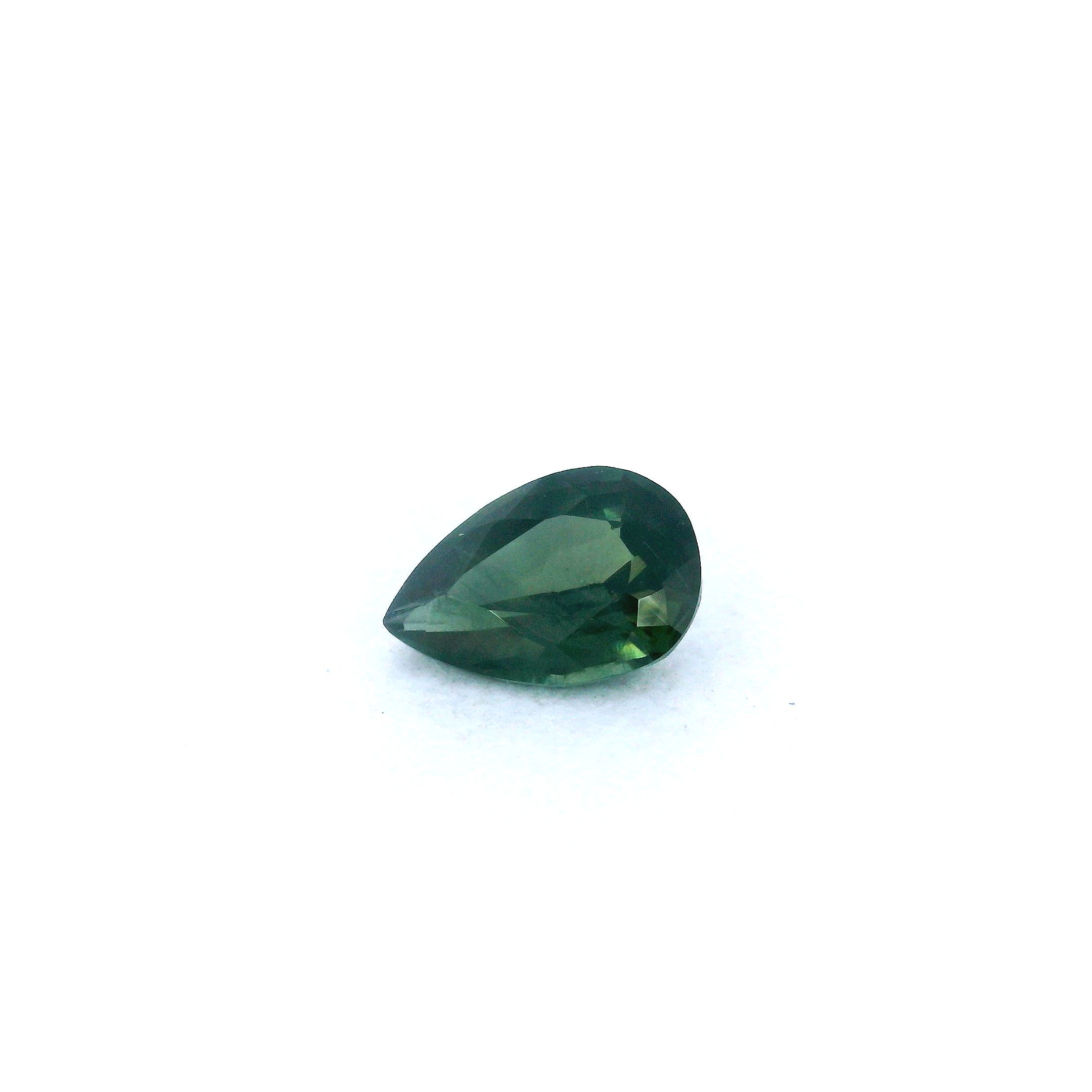 0.62 ct Pear Green Natural Sapphire
