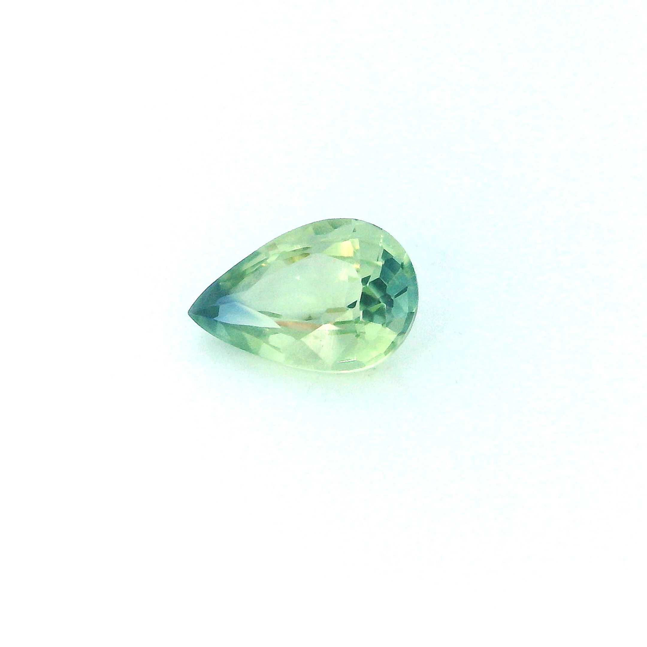 0.72 ct Pear Green Natural Sapphire