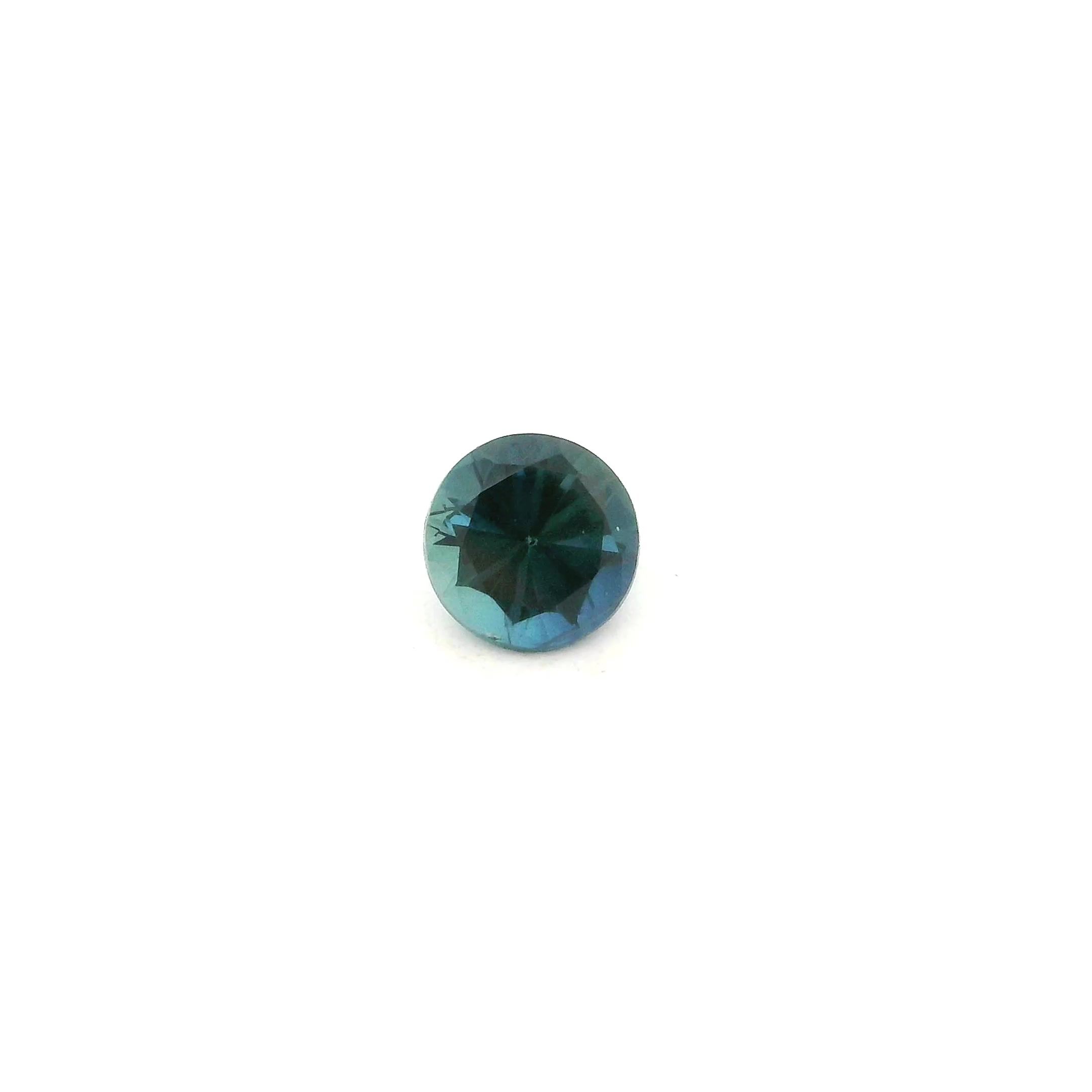 0.53 ct Round Blue Natural Sapphire