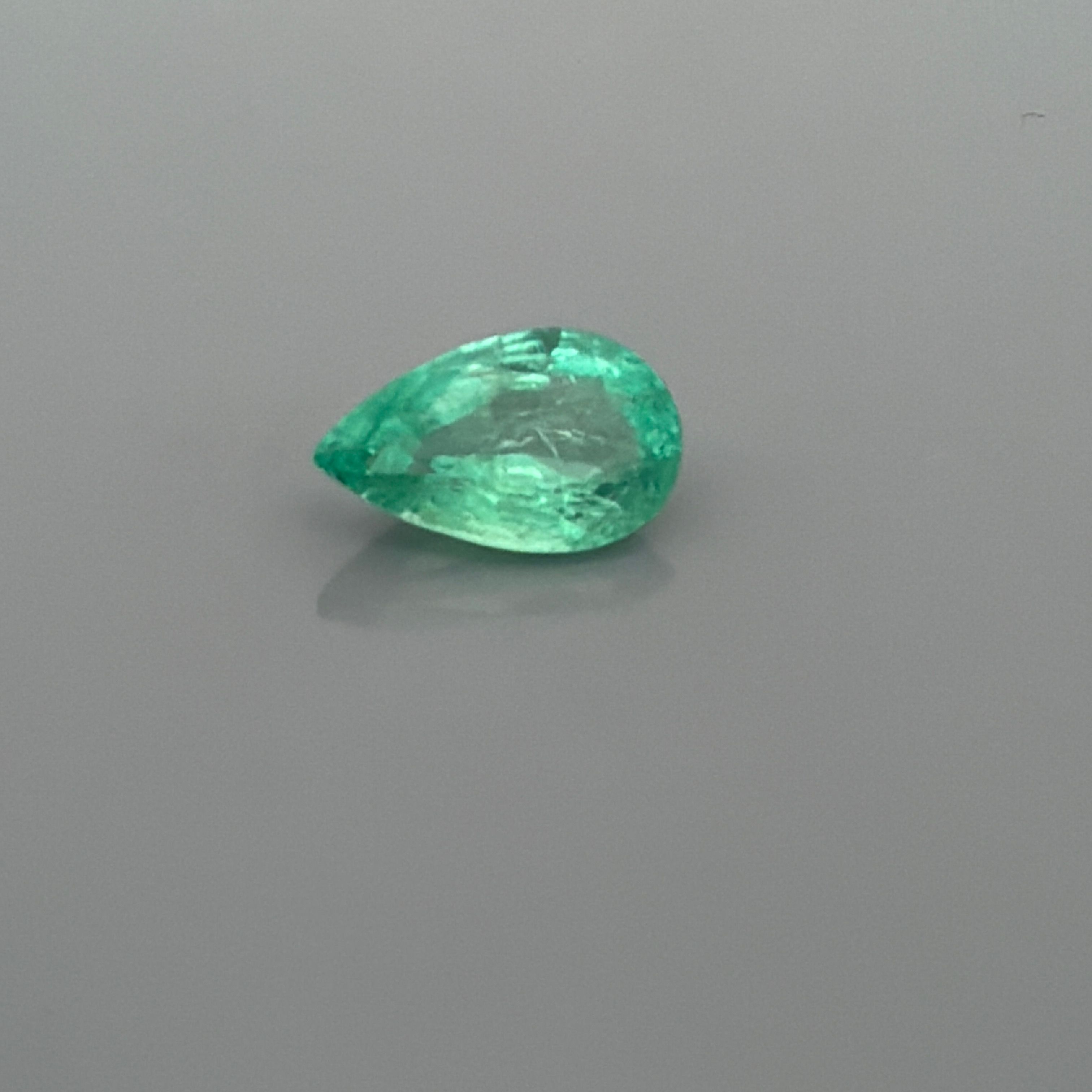 1.49 ct Pear Green Natural Emerald