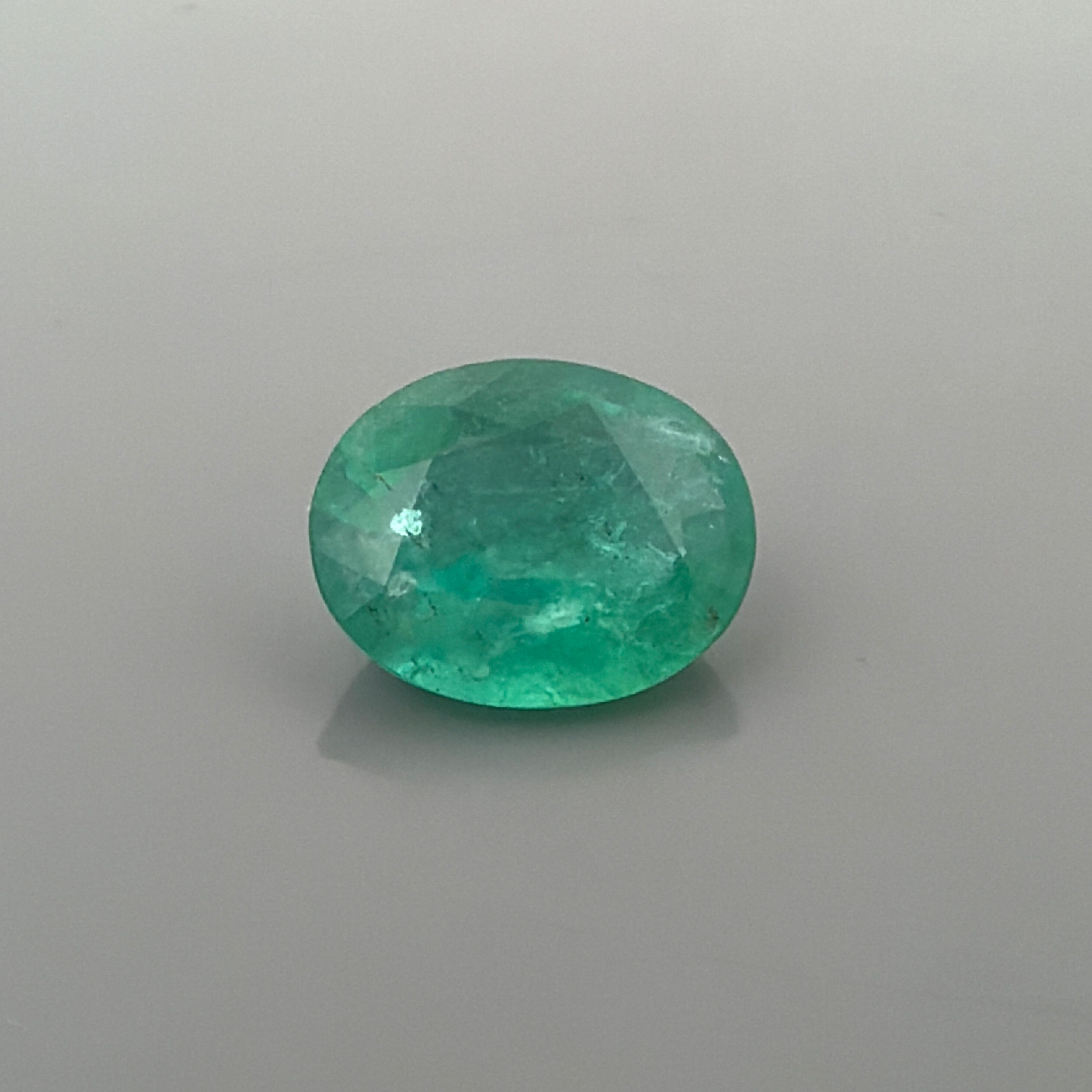 4.90 ct Oval Green Natural Emerald